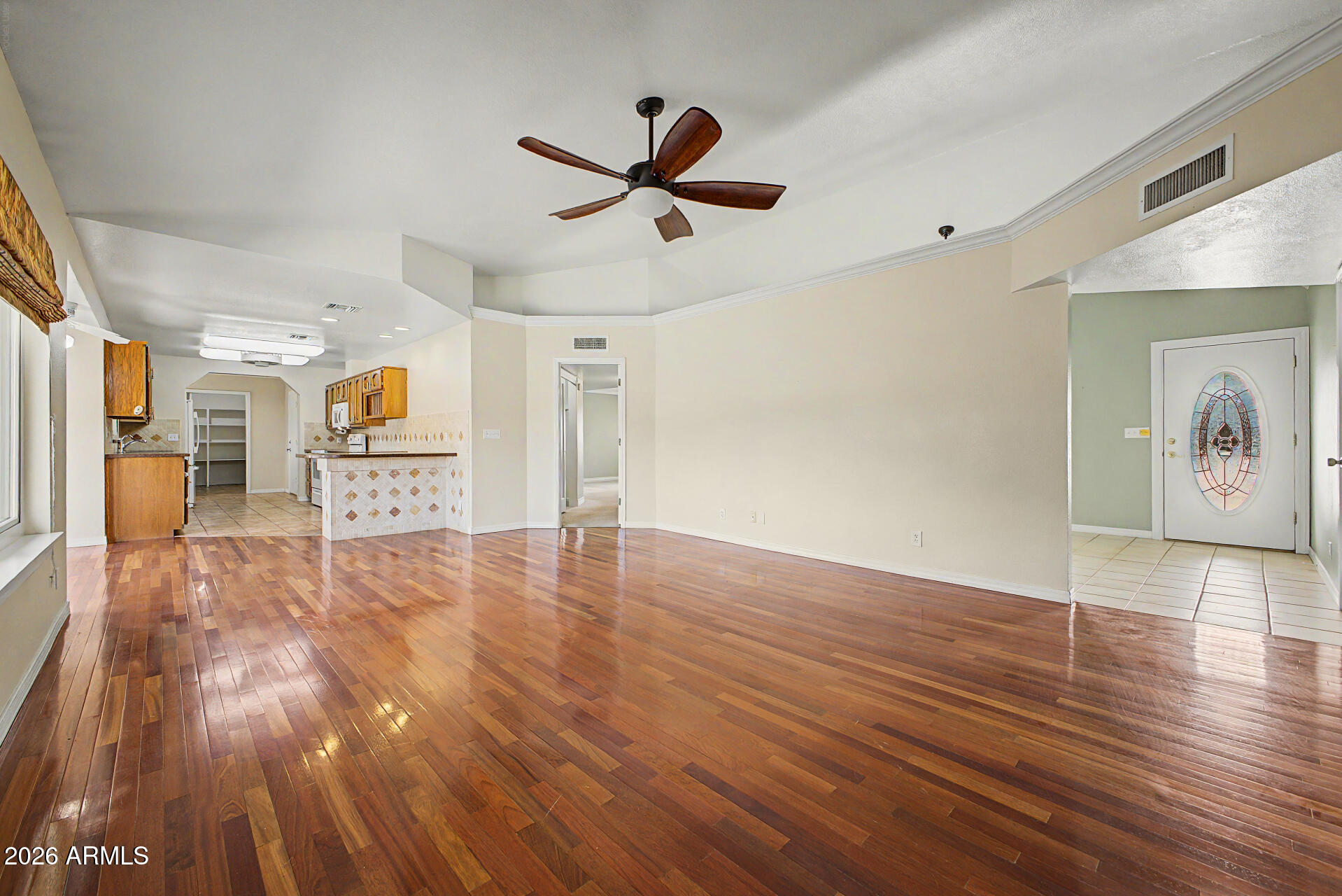 22202 W HILTON Avenue