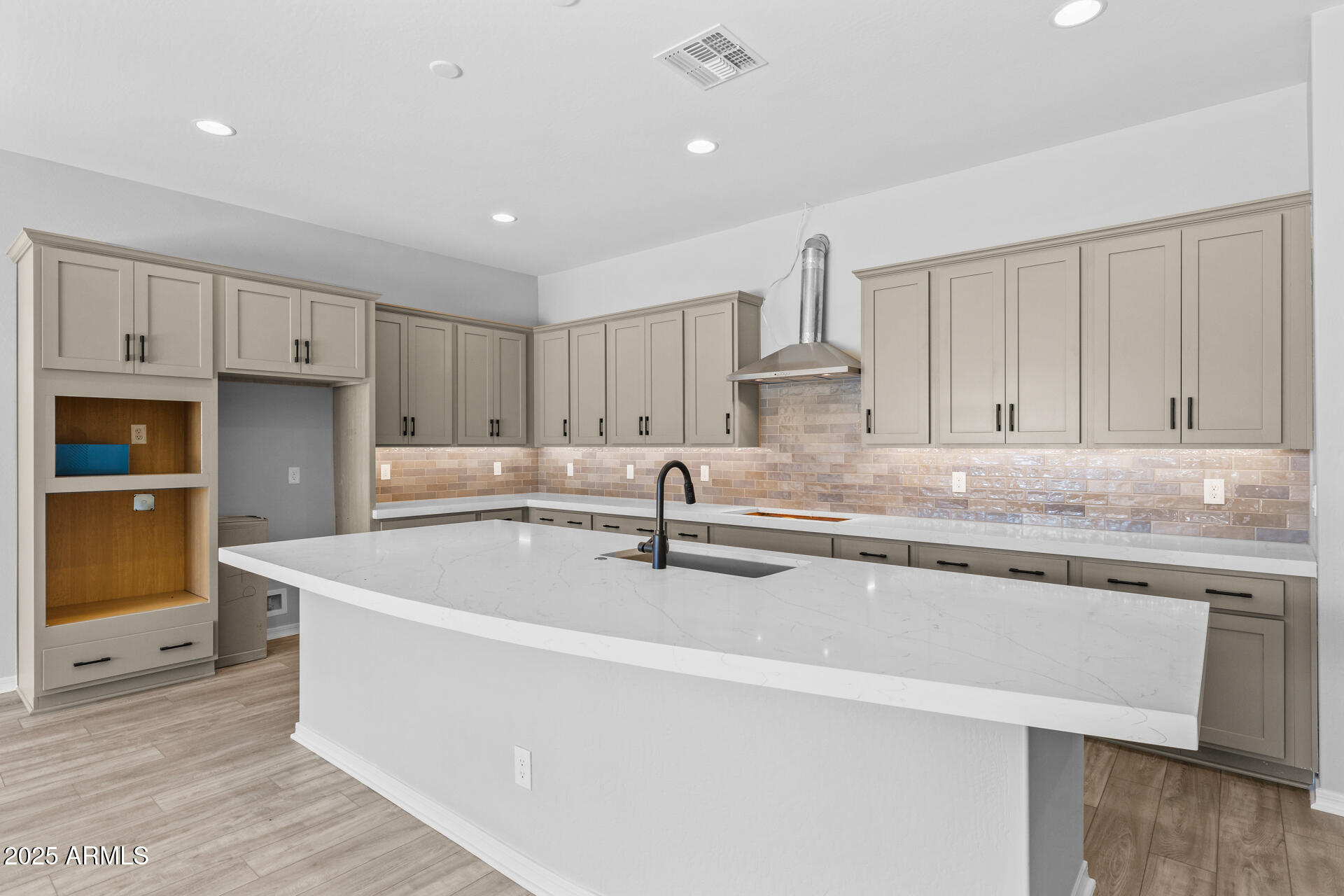 23161 E Mockingbird Drive