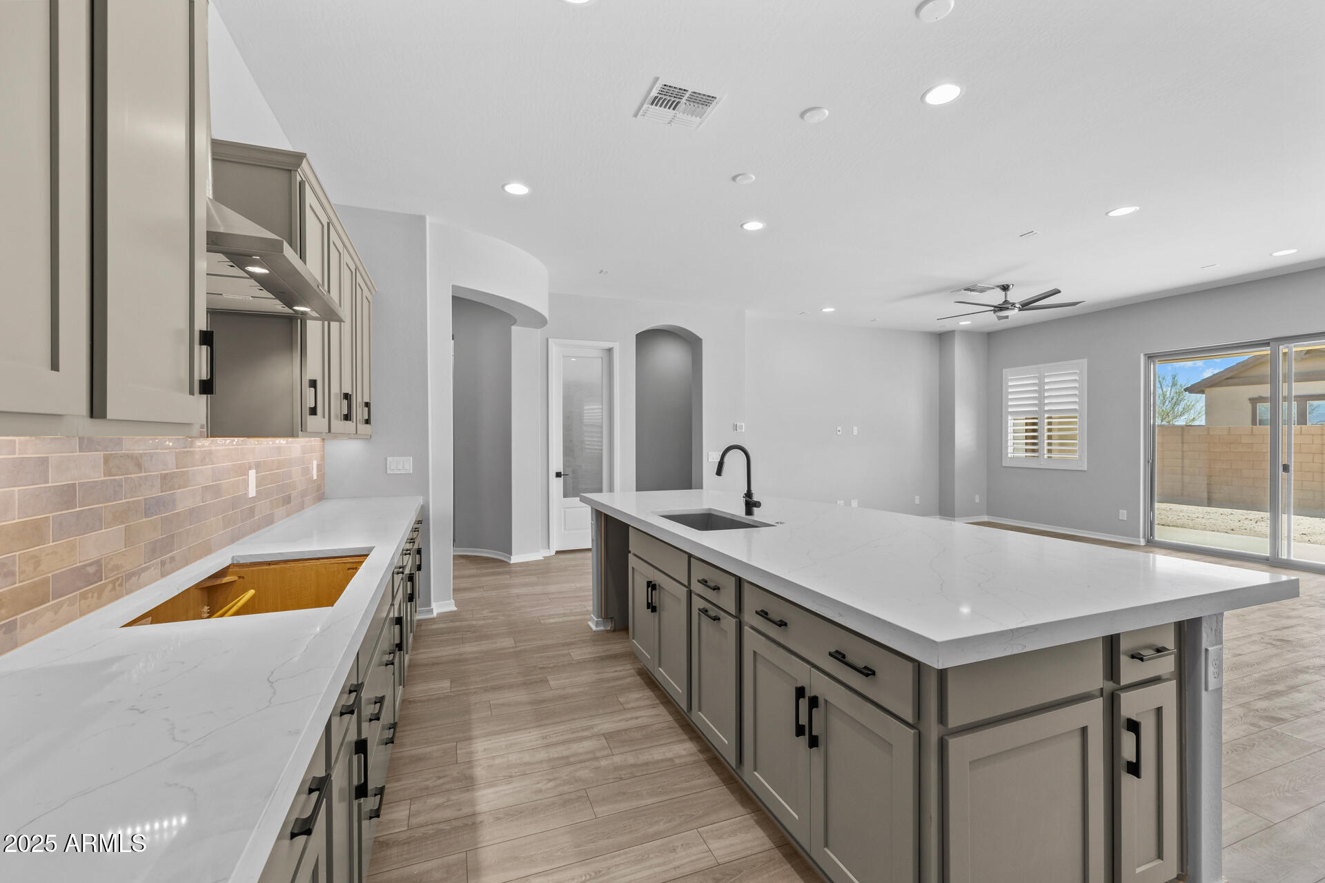 23161 E Mockingbird Drive