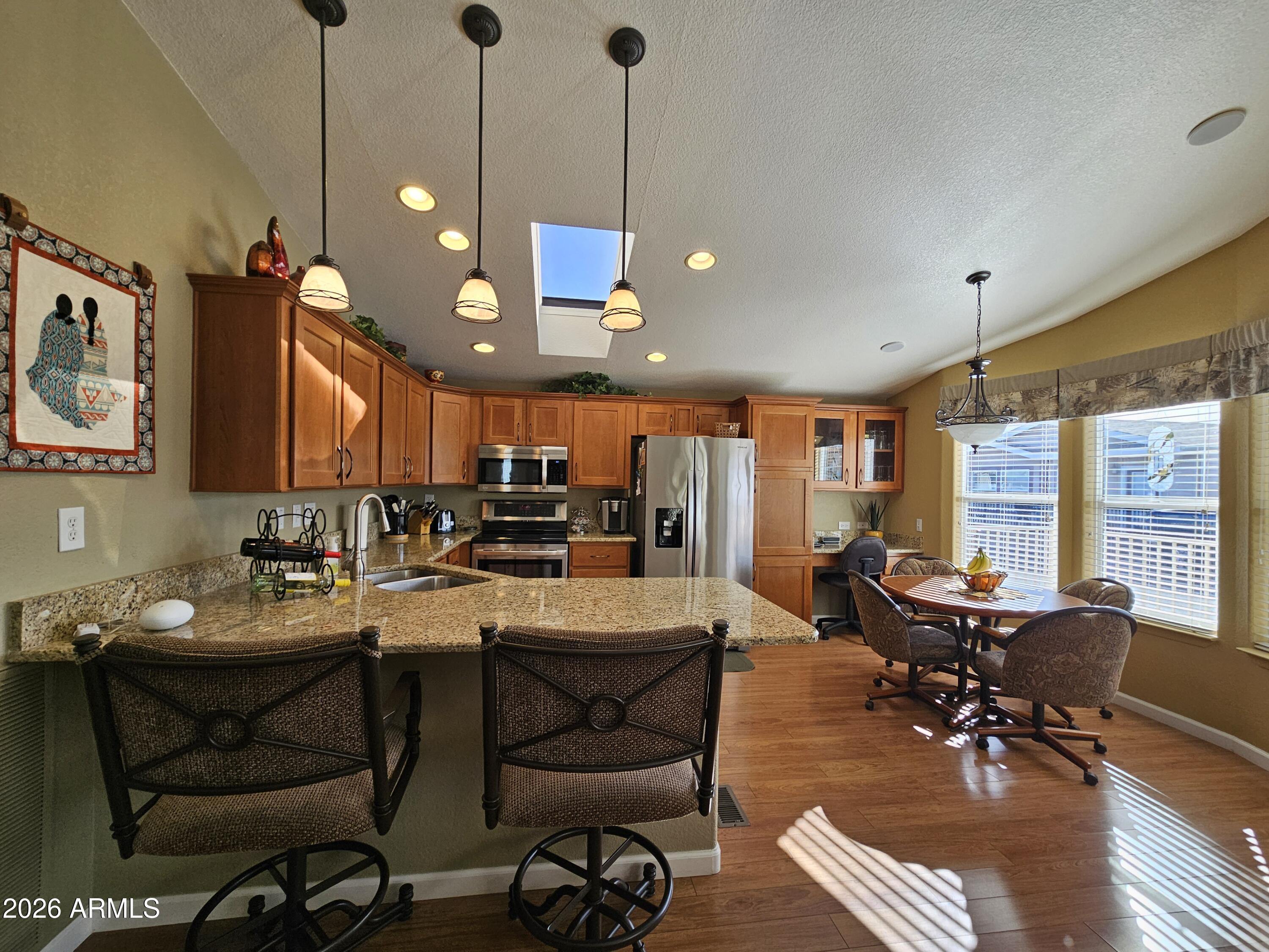 650 N Hawes Road -- 4520