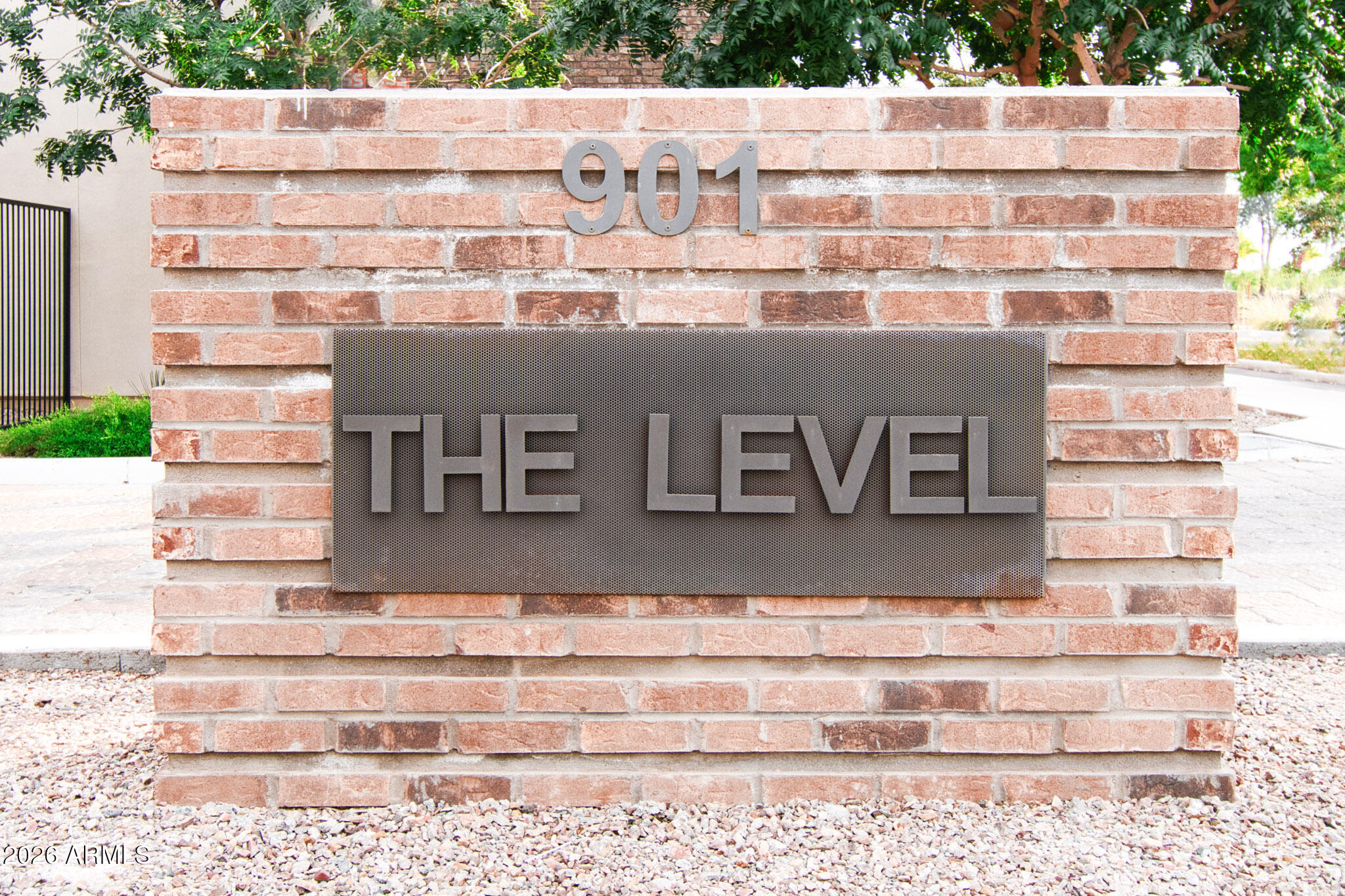 901 S SMITH Road 1064