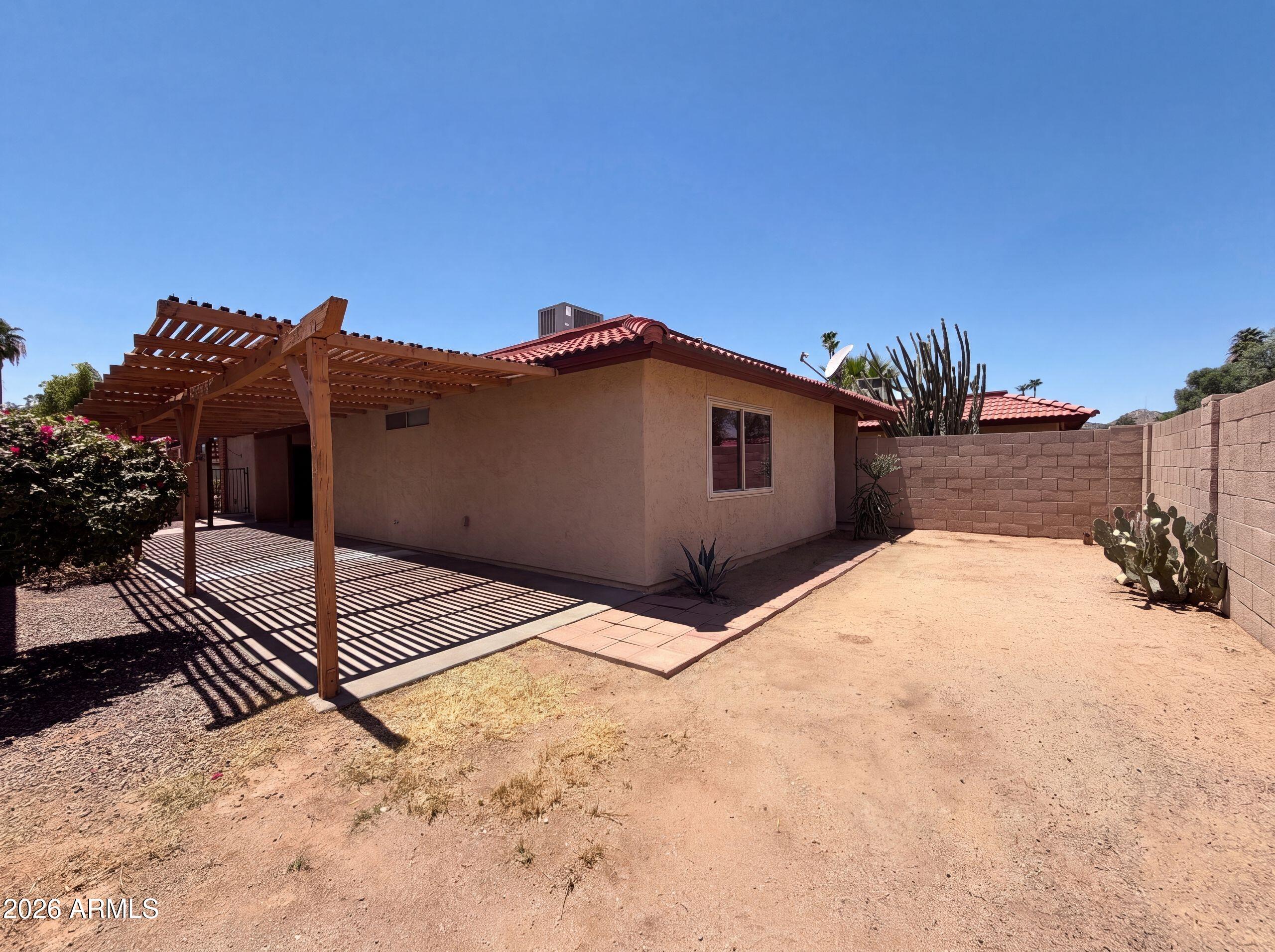 5208 E TAMBLO Drive