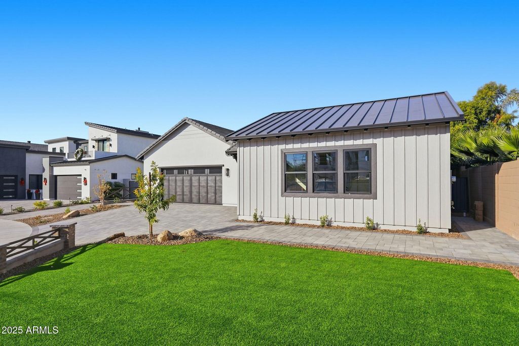 Photo of 9864 W Black Hill Road, Peoria, AZ 85383 (MLS # 6959804)