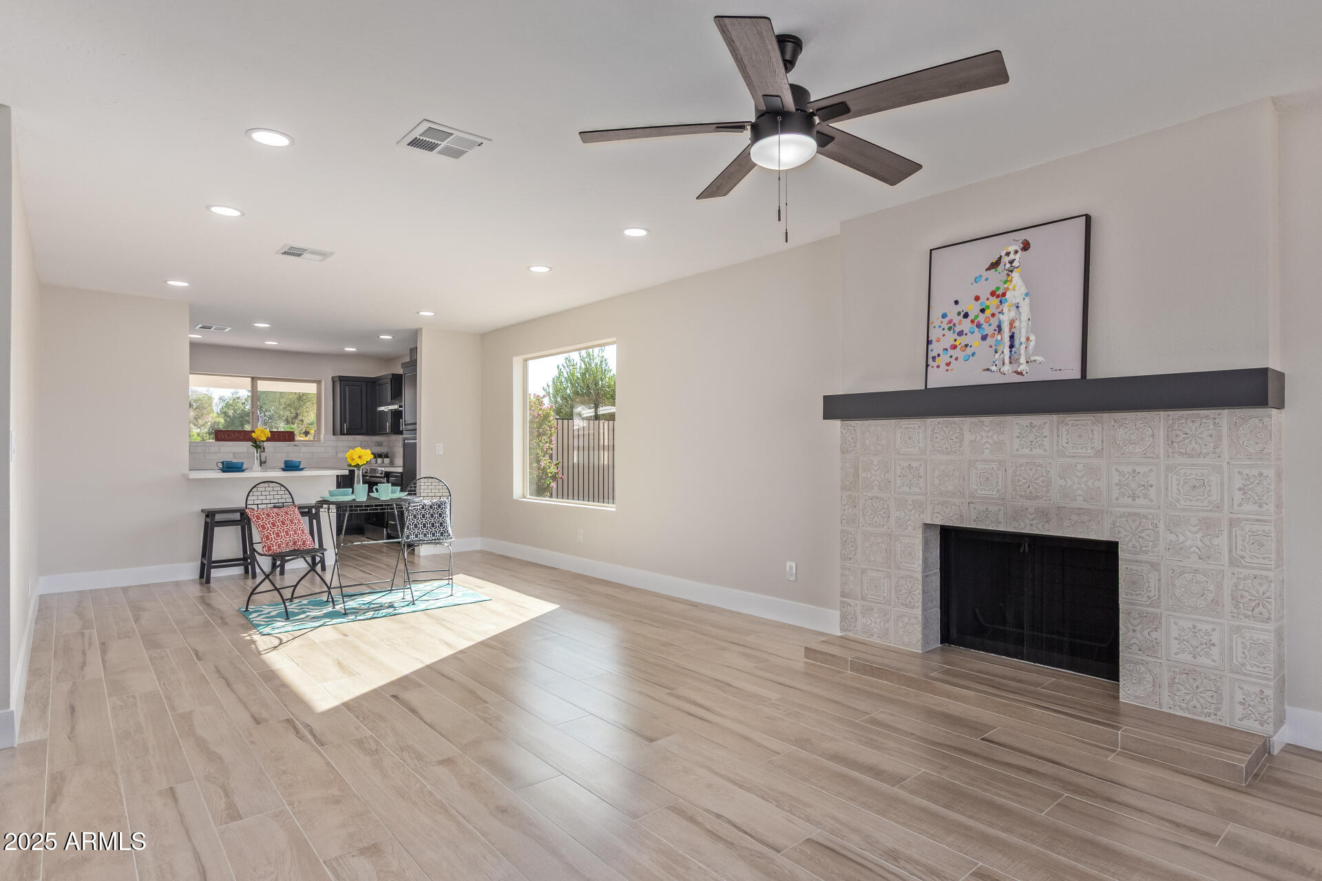 1537 W IMPALA Avenue