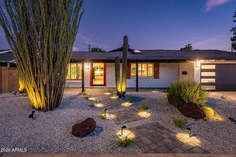 Photo of 8407 E Rancho Vista Drive, Scottsdale, AZ 85251 (MLS # 7032929)