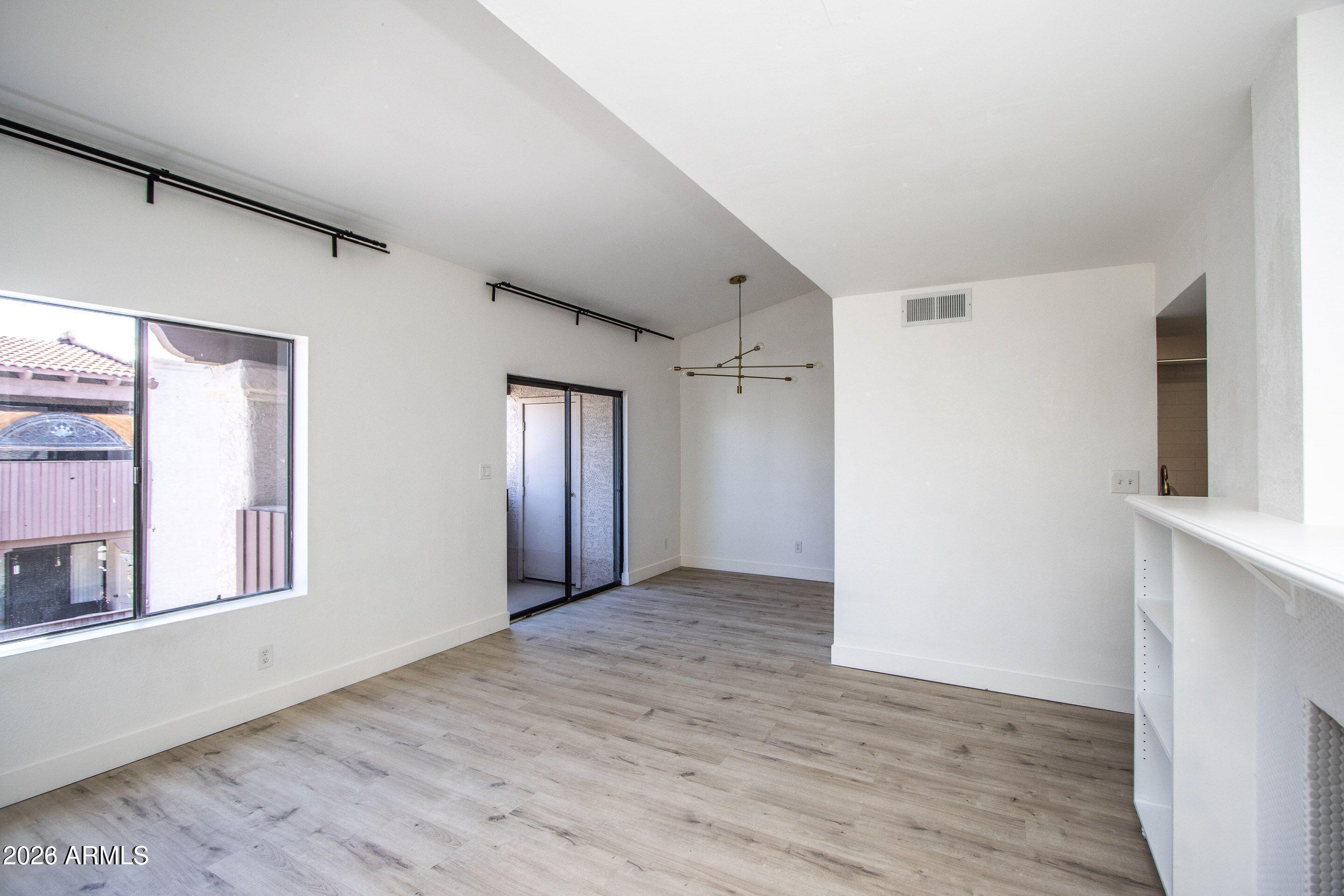 3102 E CLARENDON Avenue 207