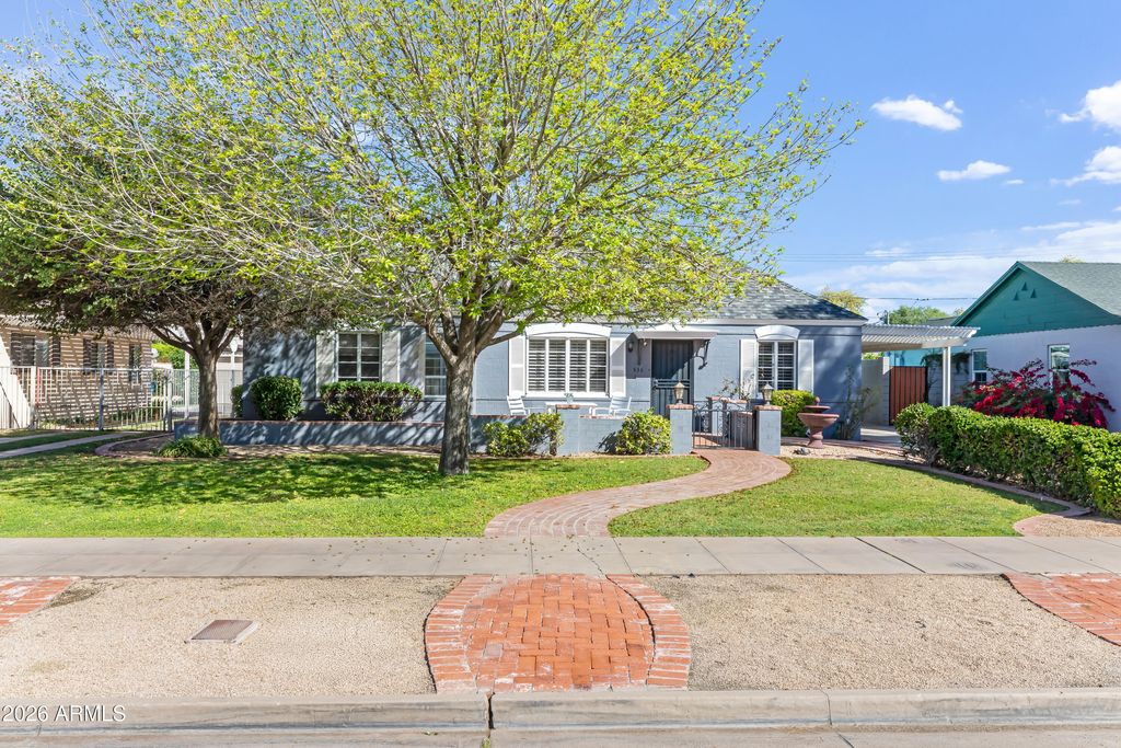 Photo of 536 W Virginia Avenue, Phoenix, AZ 85003 (MLS # 6985273)