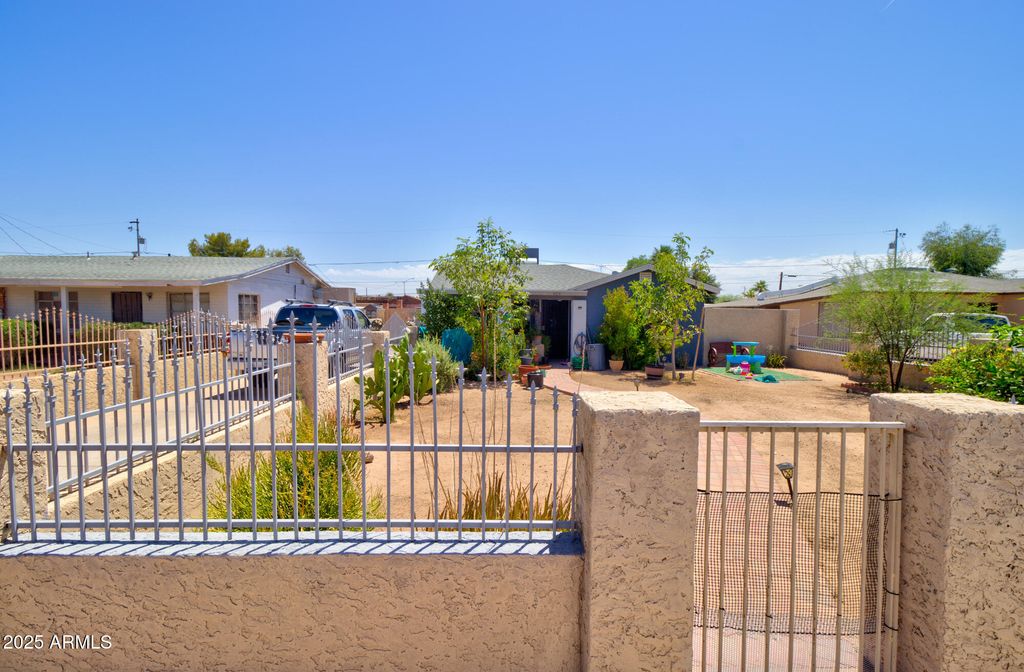 Photo of 404 N Morrison Avenue, Casa Grande, AZ 85122 (MLS # 6898713)
