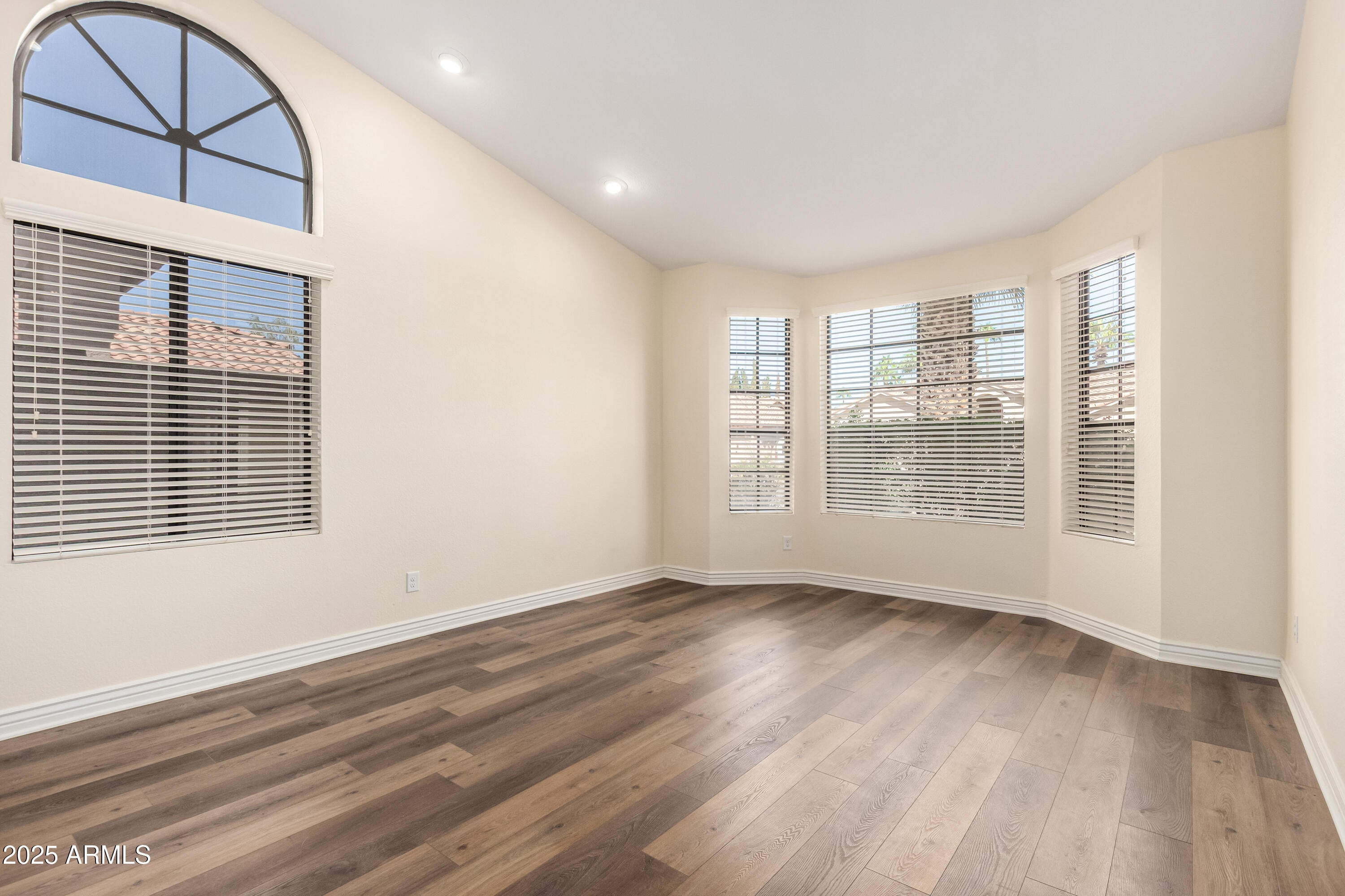 1517 W Islandia Drive