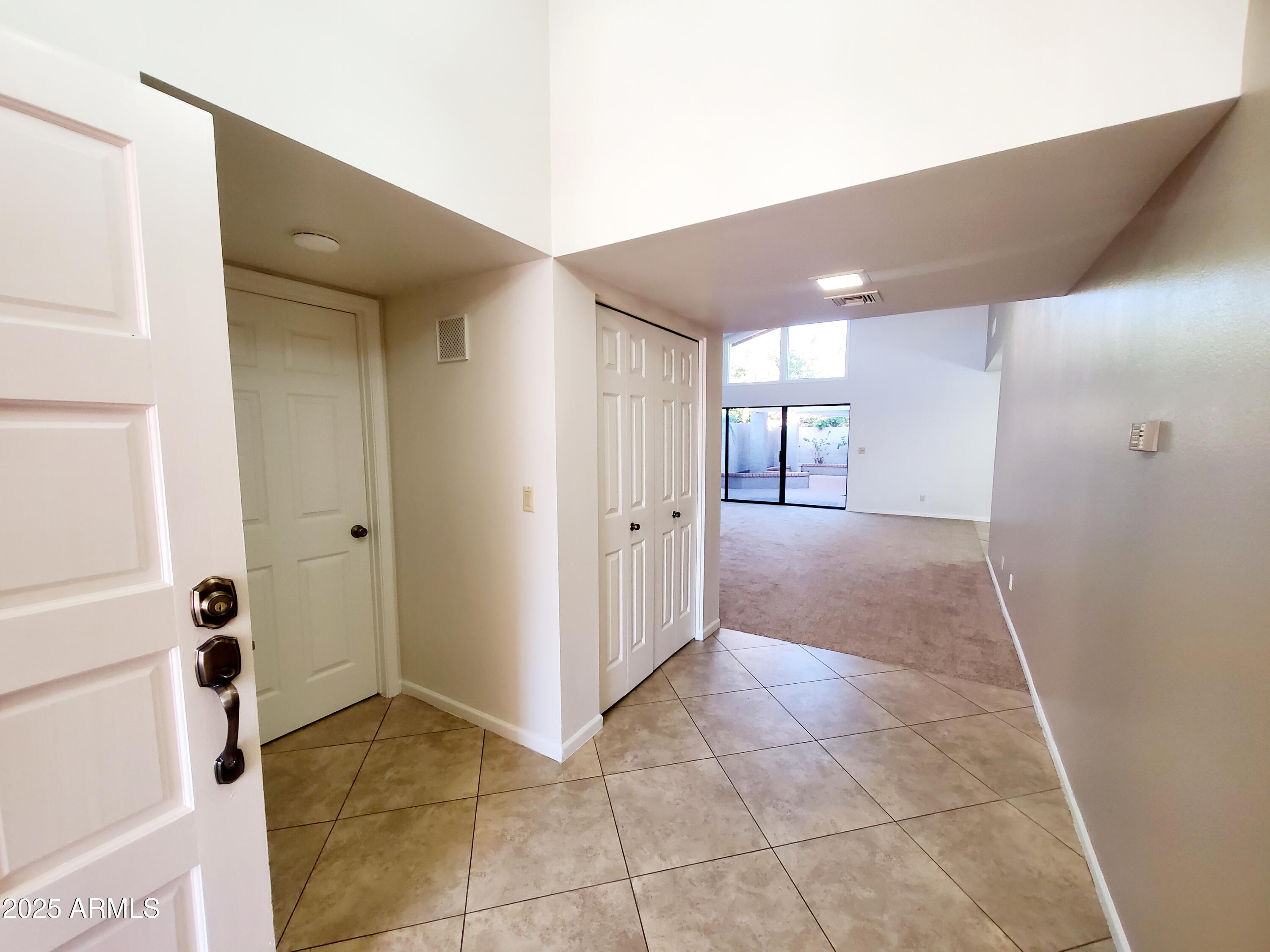 1606 E CACTUS WREN Drive