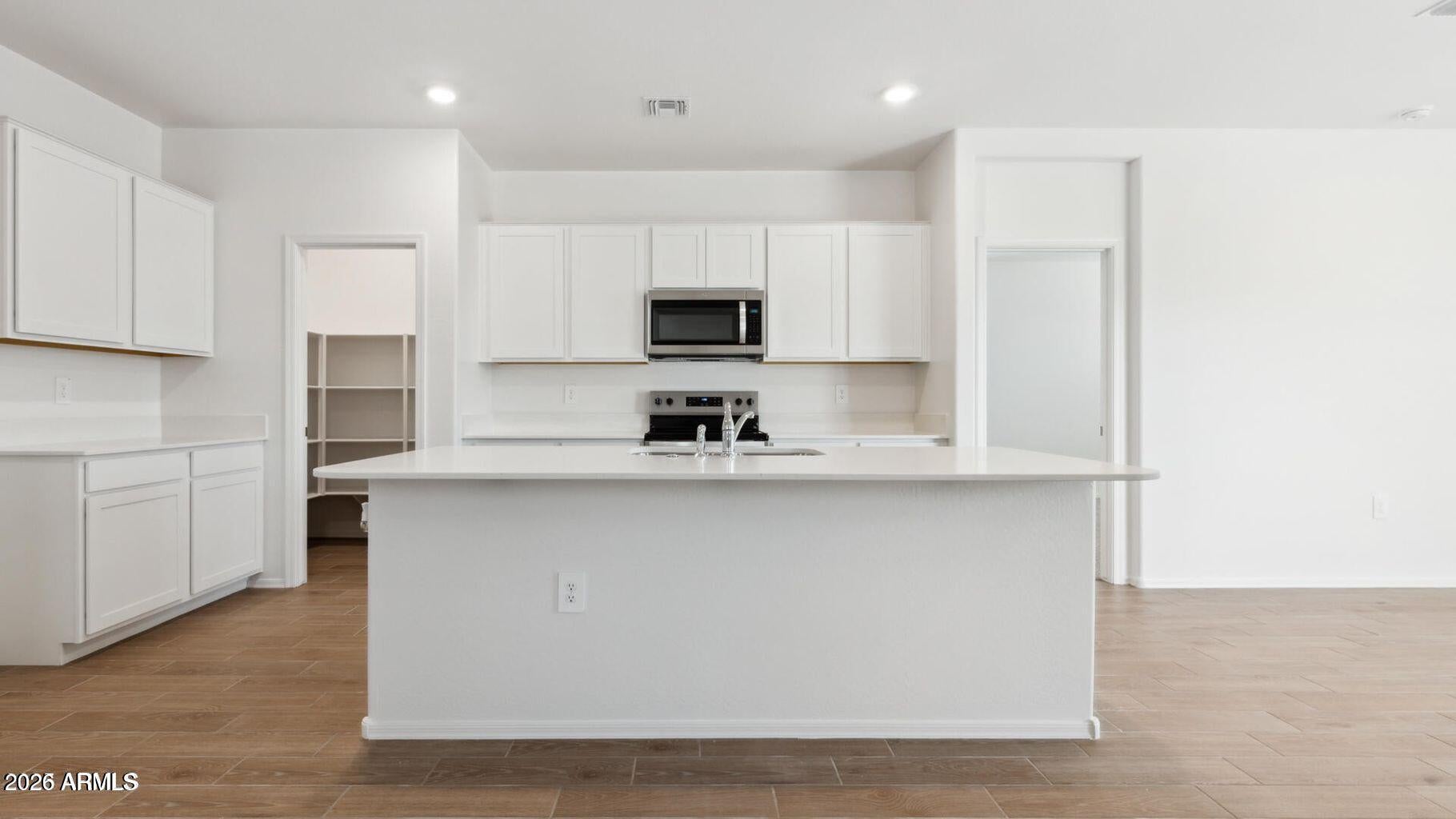 18357 W BUCKSKIN Trail