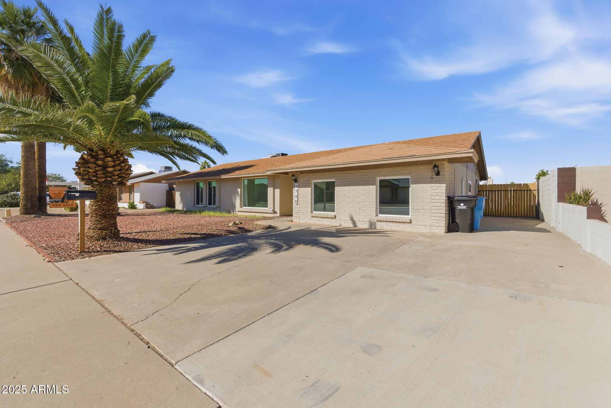 1708 W VILLA MARIA Drive