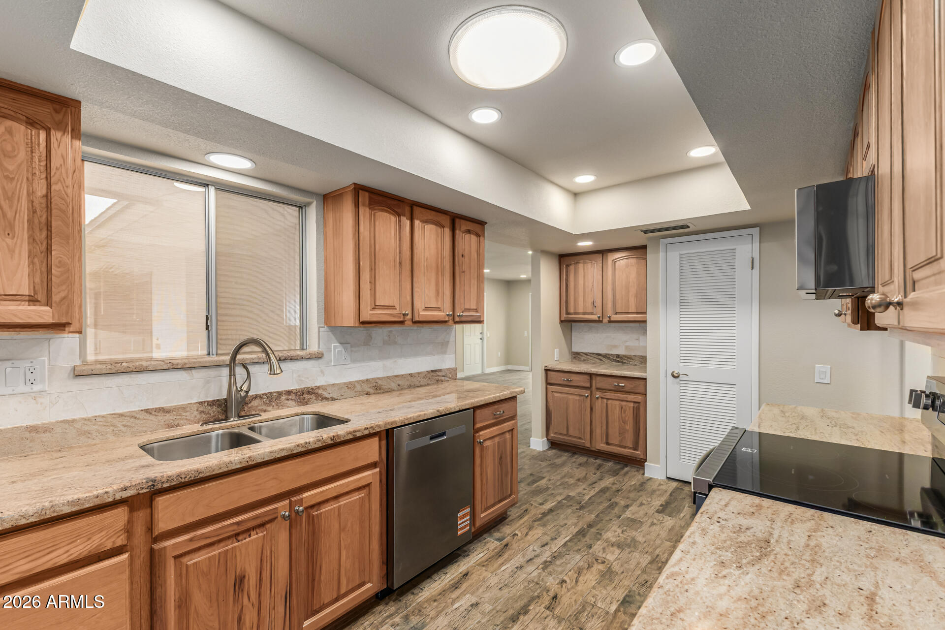 9434 W RAINTREE Drive