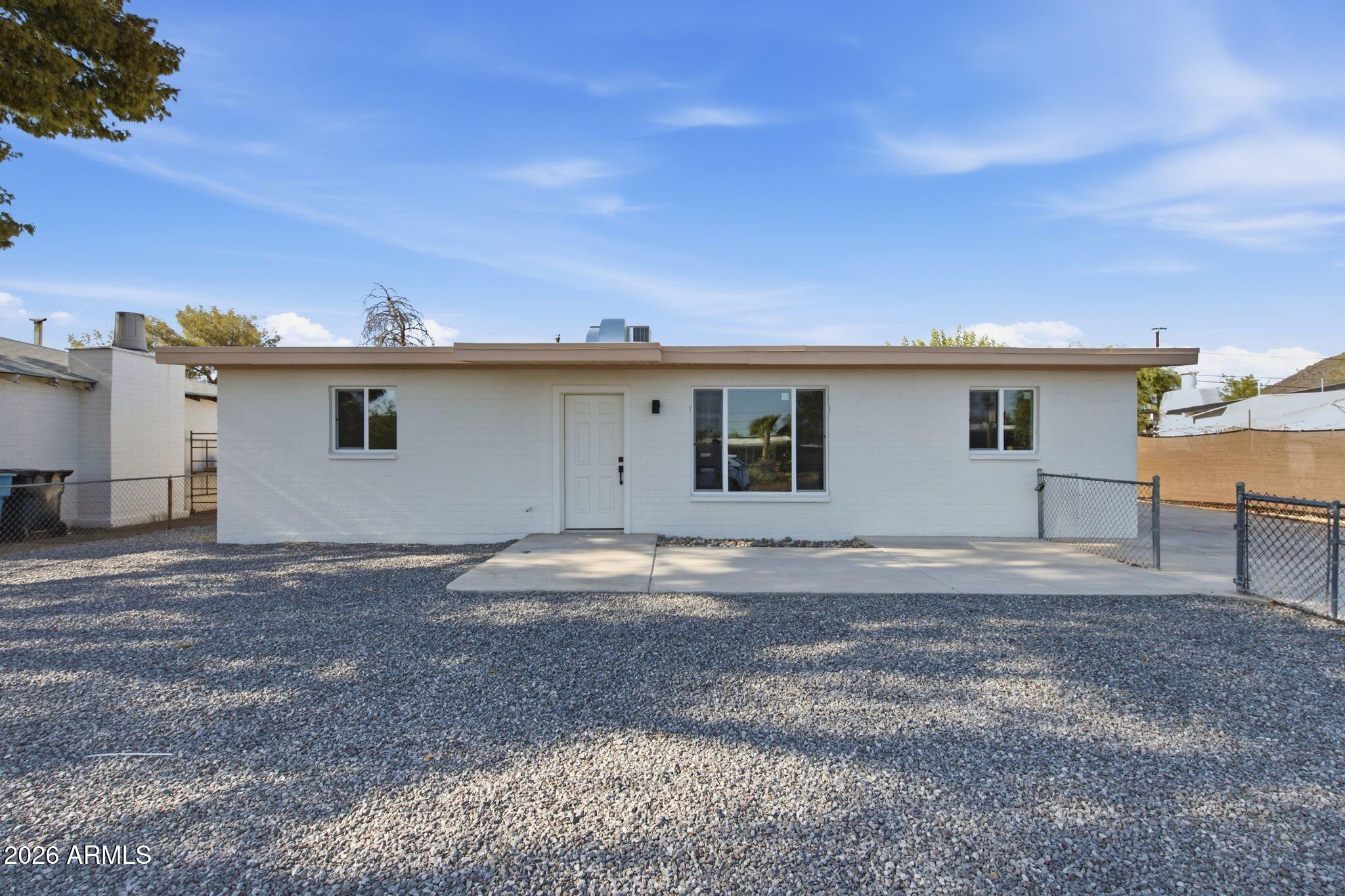 1204 W BROWN Street