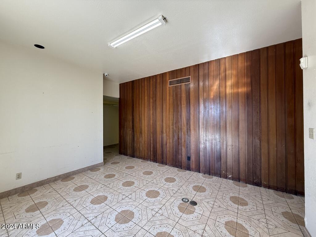 1444 N 16TH Street