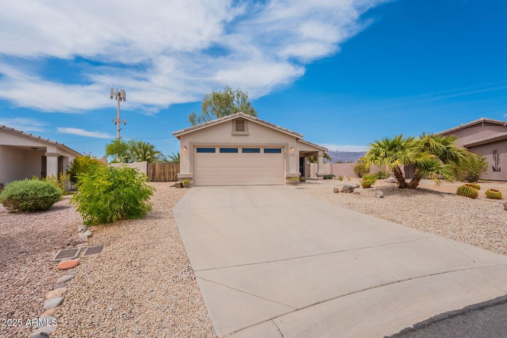 Photo of 6768 S Russet Sky Way, Gold Canyon, AZ 85118 (MLS # 7008784)