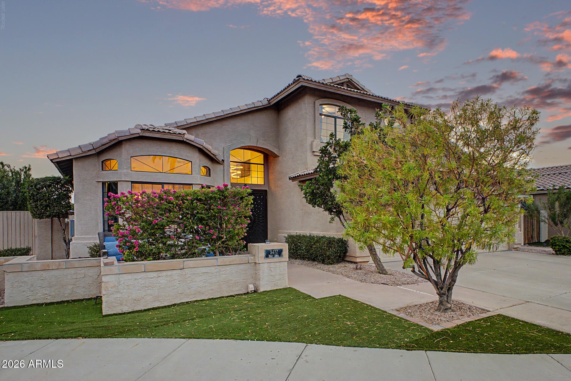 5477 W QUAIL Avenue