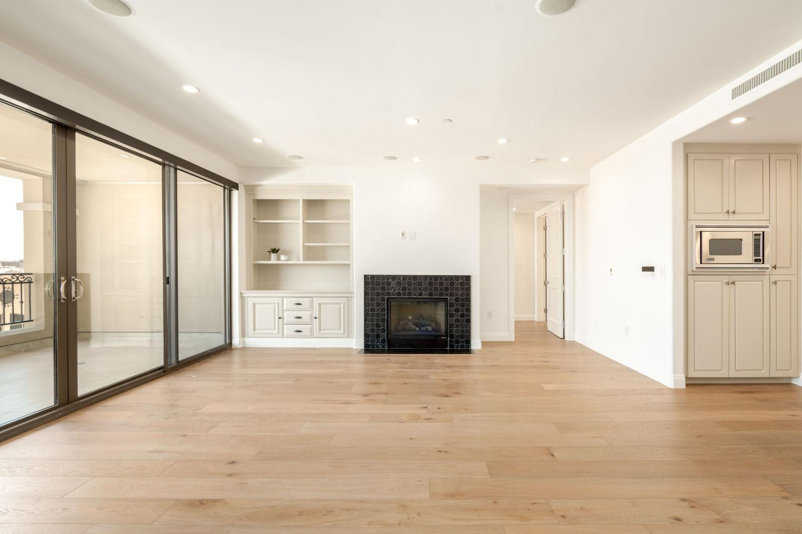 7181 E Camelback Road 504