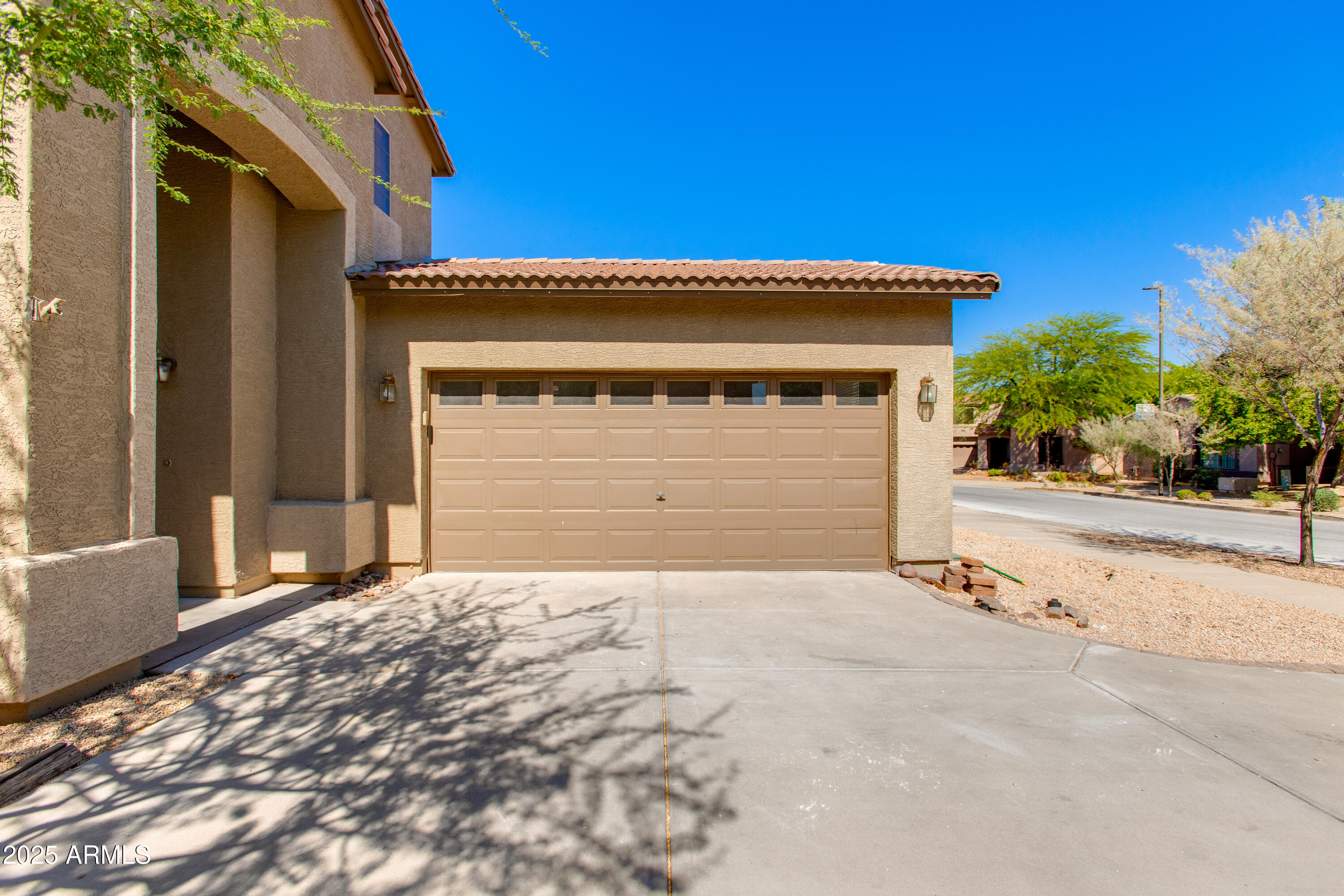 2539 W OLD PAINT Trail