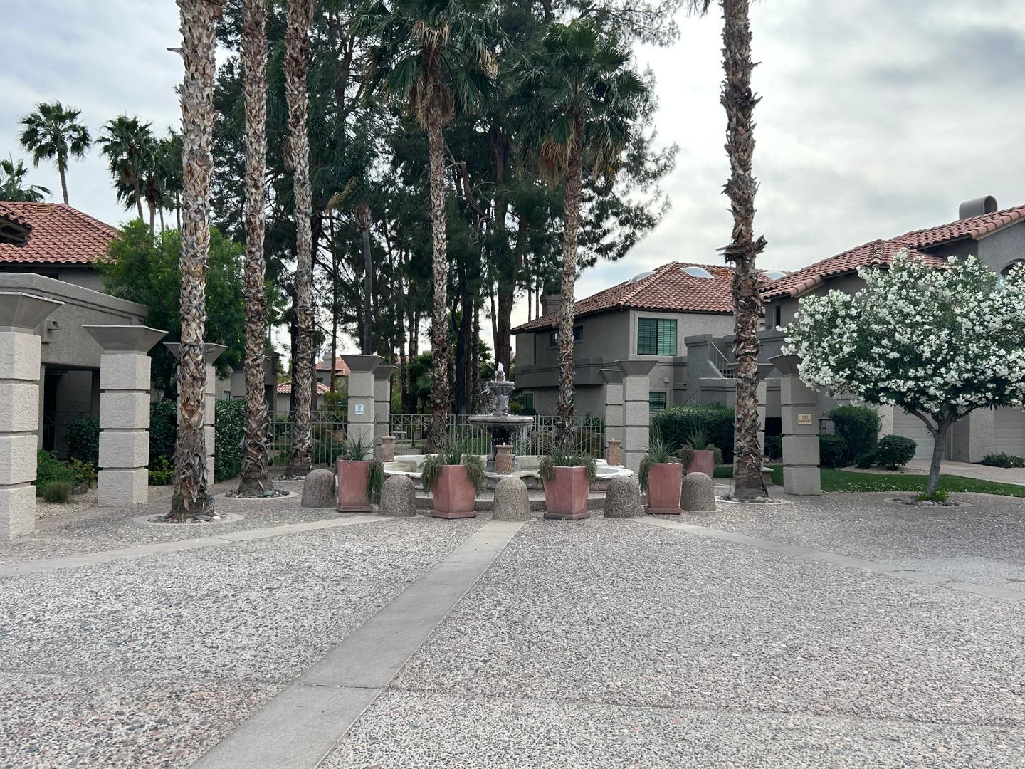 10015 E Mountain View Road Unit 2009