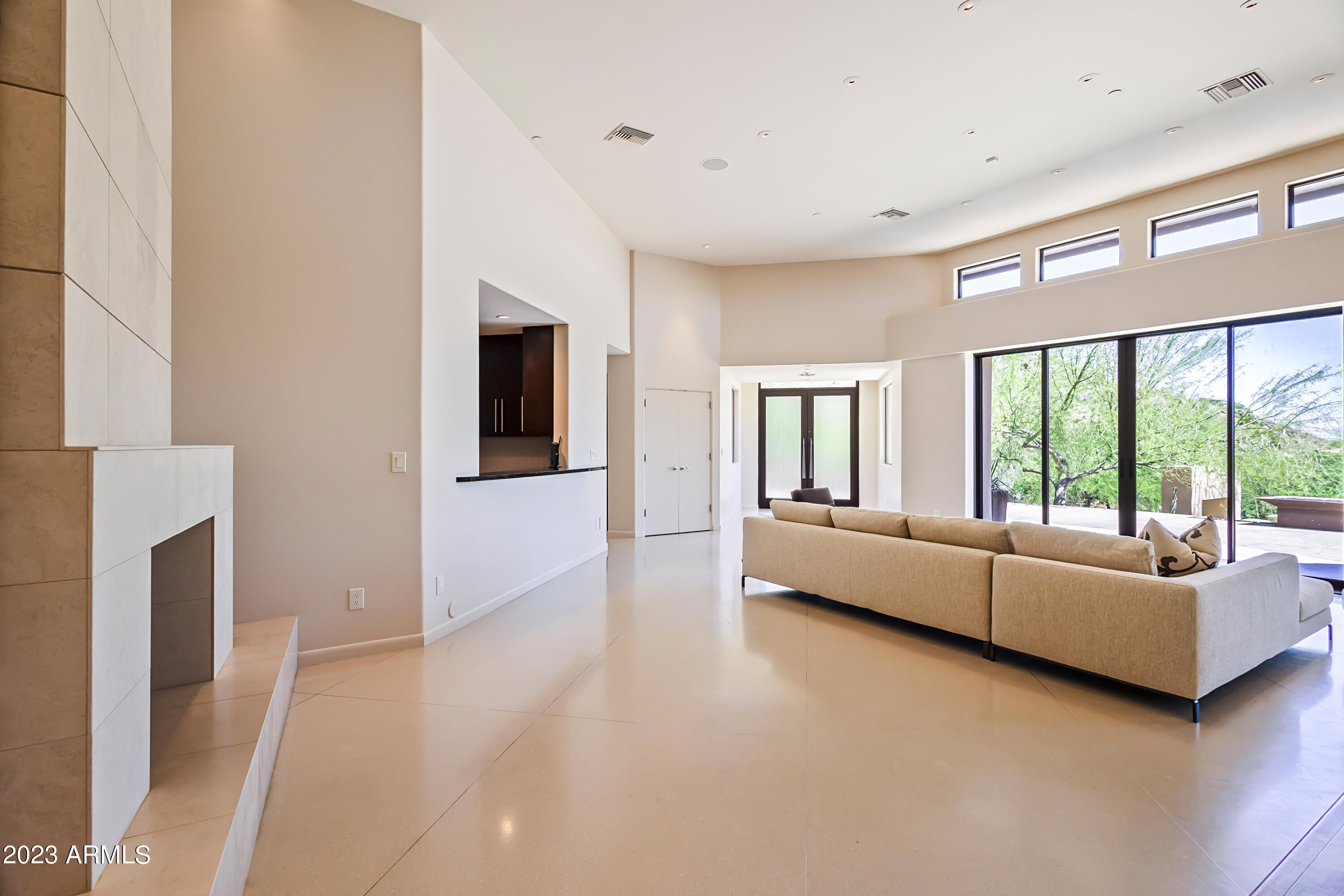 6015 E QUARTZ MOUNTAIN Road