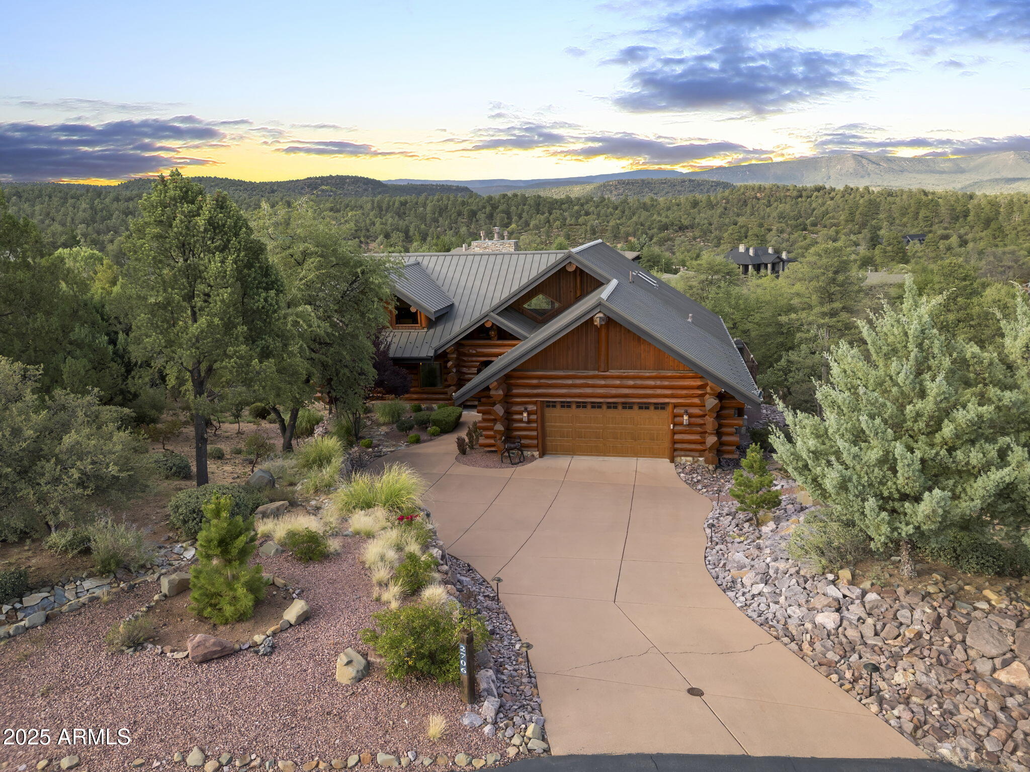 2706 E Wild Rose Circle