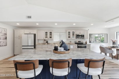 978 E DRIFTWOOD Drive Tempe AZ 85283
