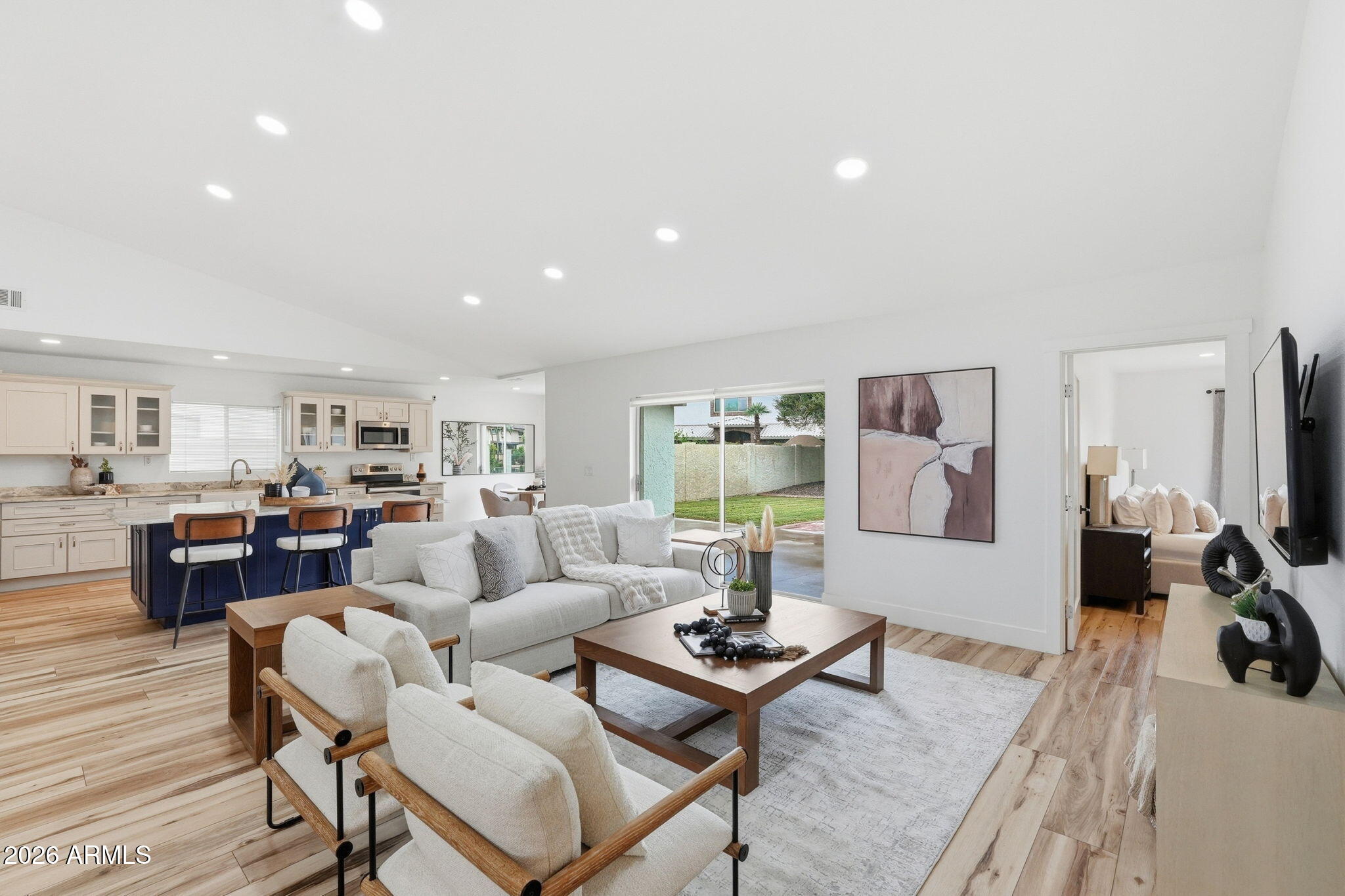 978 E DRIFTWOOD Drive