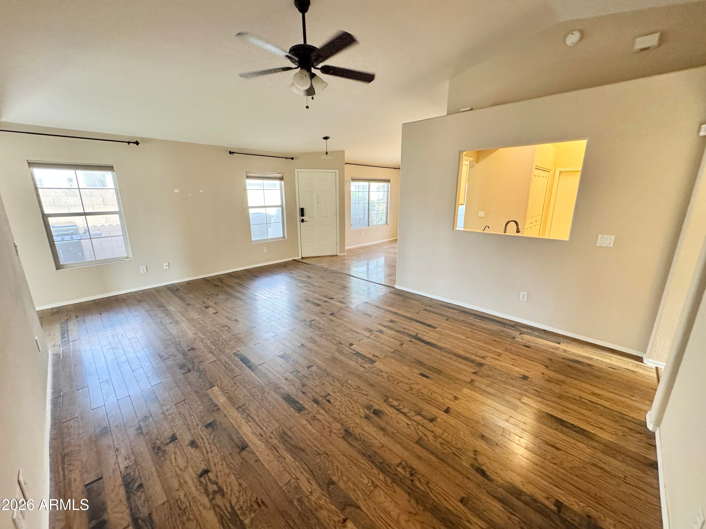 102 W GAIL Drive