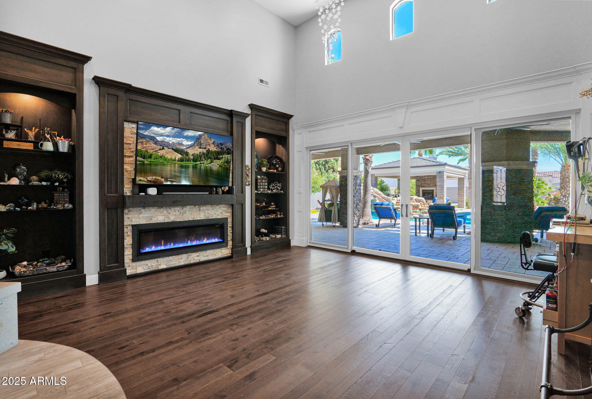 3749 E JUNIPER Circle