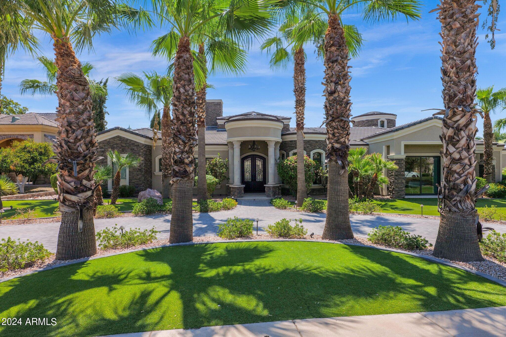 3749 E JUNIPER Circle