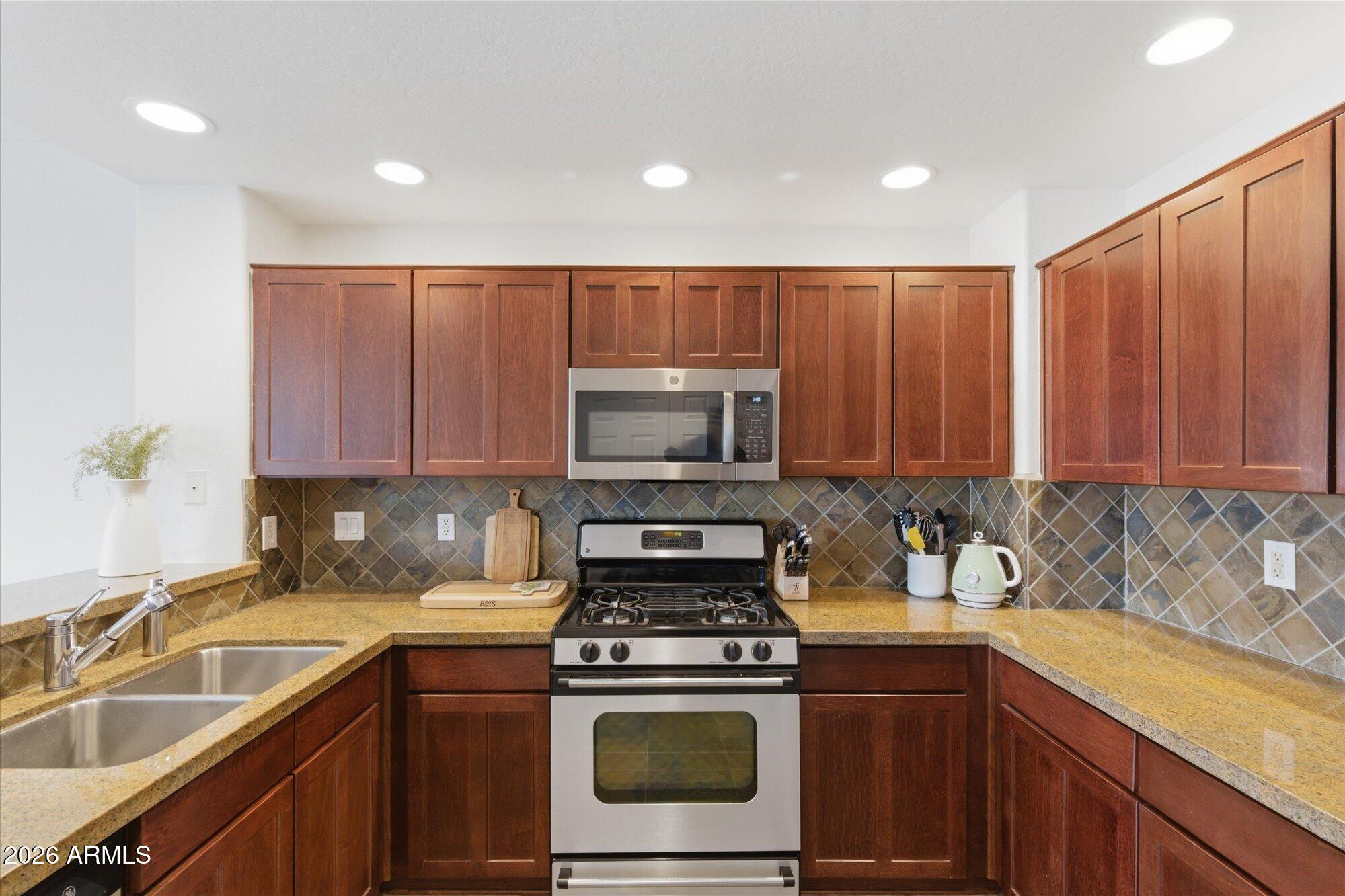 19700 N 76TH Street 2189