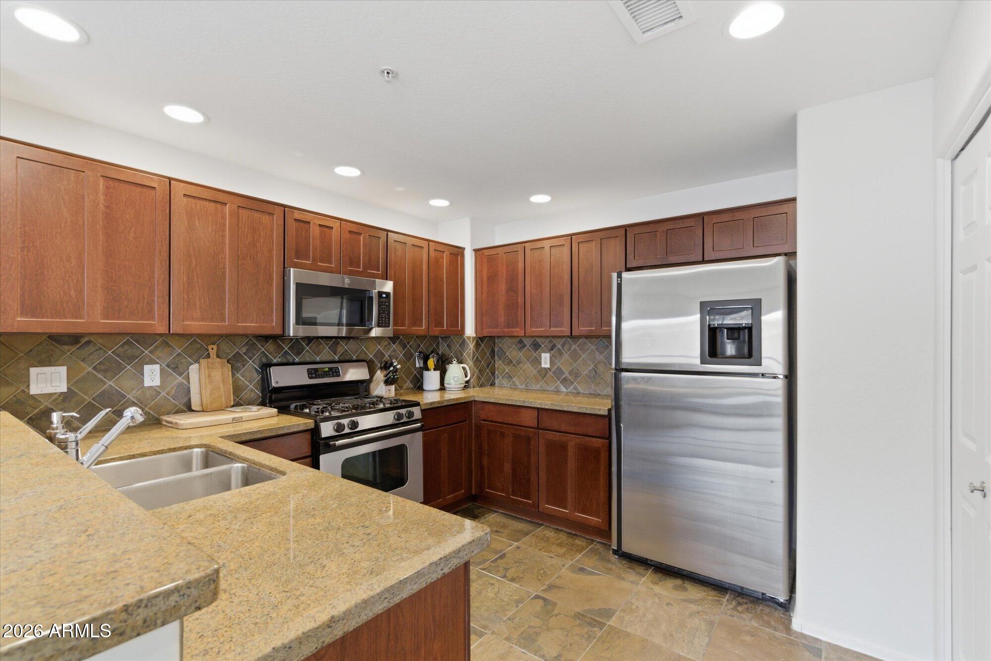 19700 N 76TH Street 2189