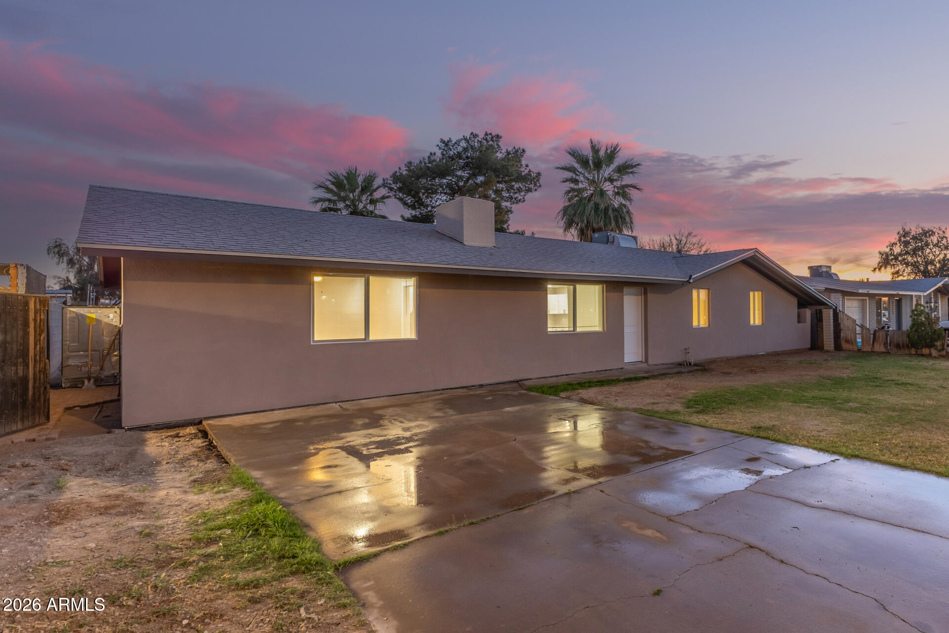 8733 W TURNEY Avenue