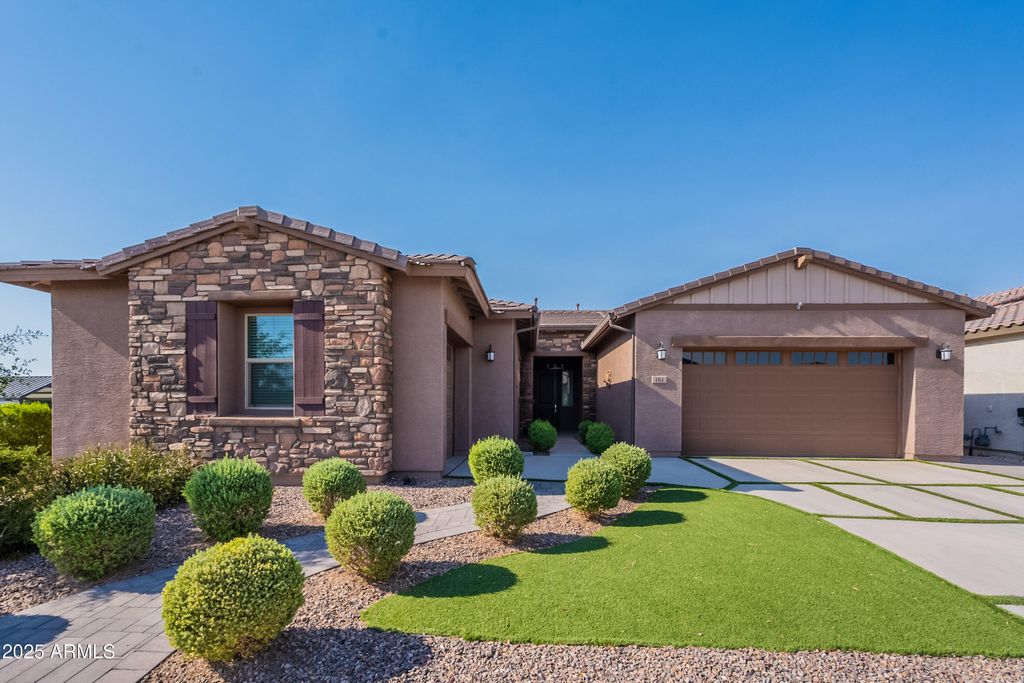 Photo of 164 E Taurus Place, Chandler, AZ 85249 (MLS # 6923119)