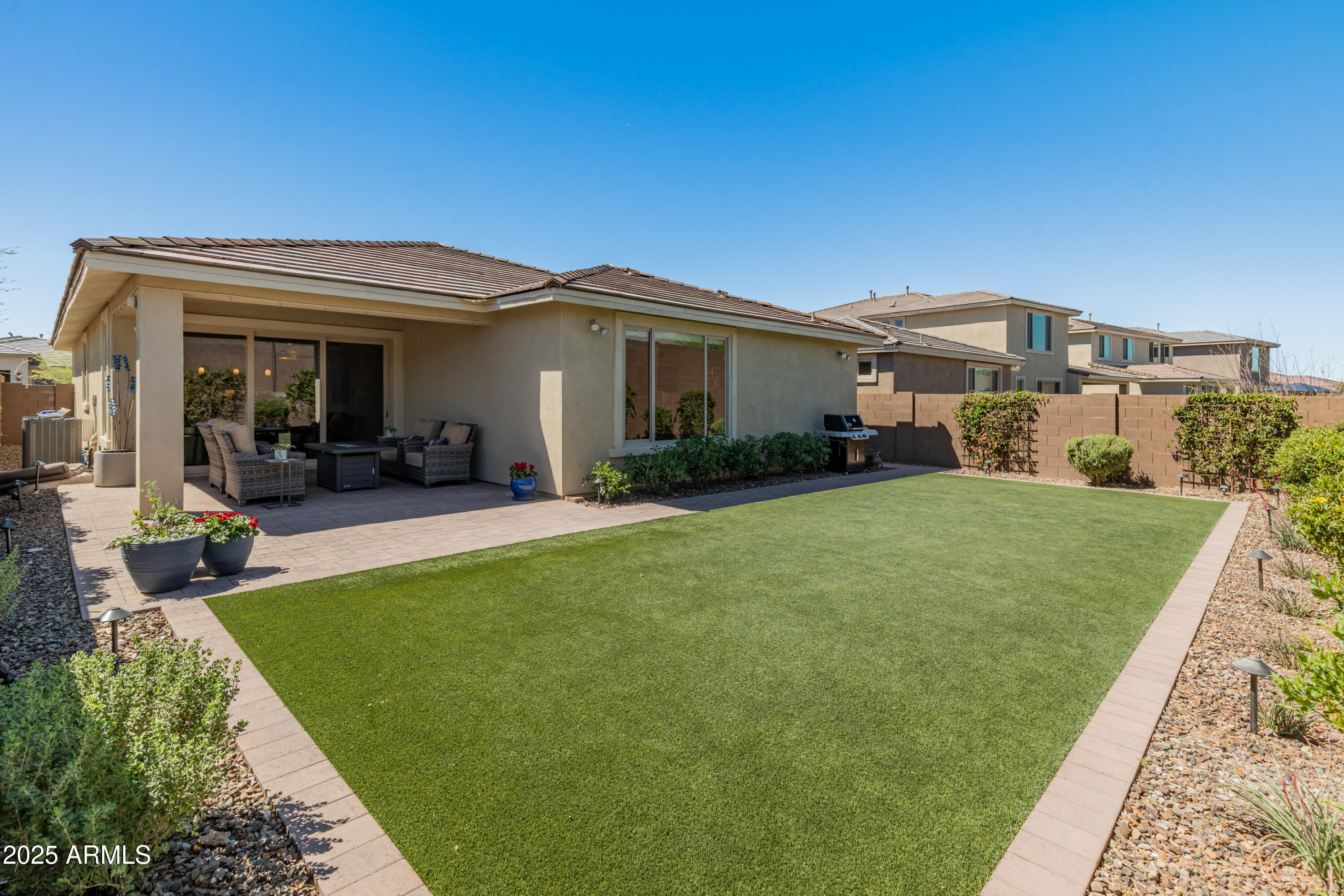 5962 E Abraham Lane