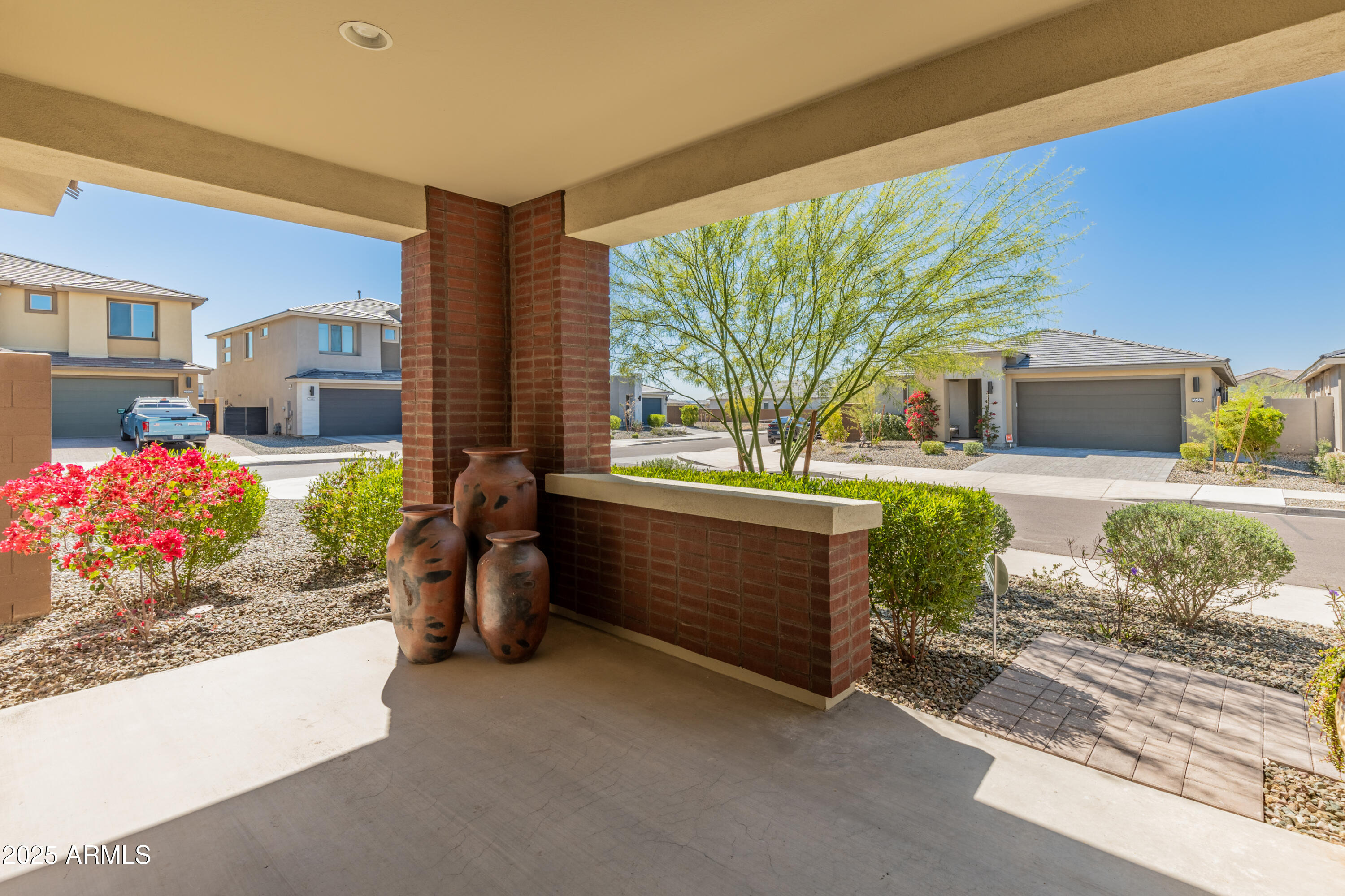 5962 E Abraham Lane