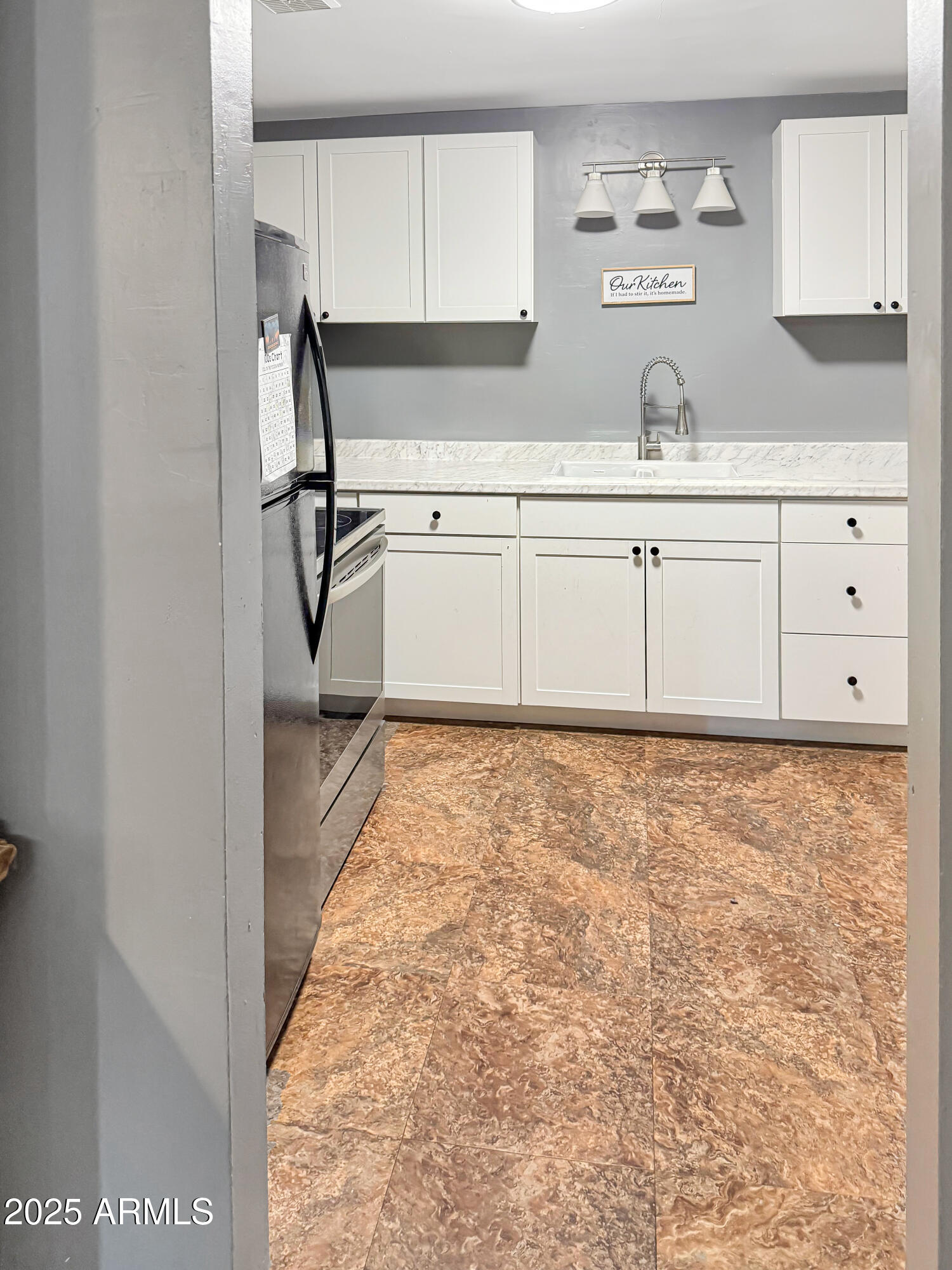 310 312 W 4th Street