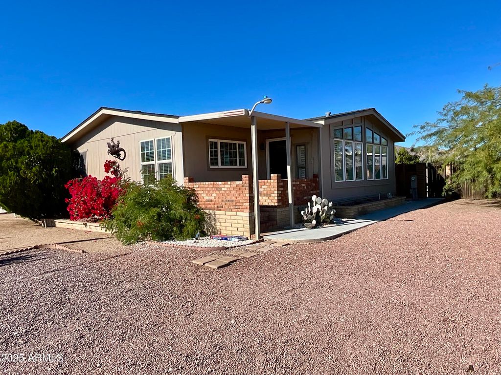 Photo of 322 W Foothill Street, Apache Junction, AZ 85120 (MLS # 6951406)