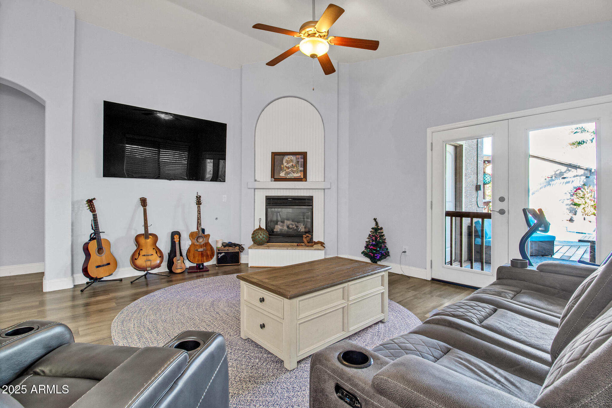 756 E LOVEGRASS Drive