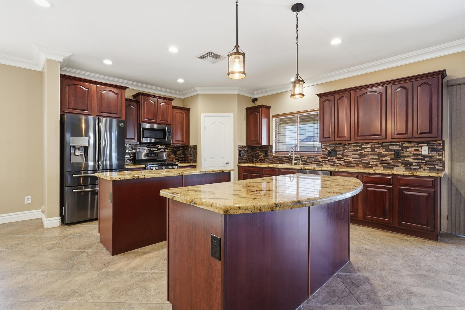 16809 W Magnolia Street