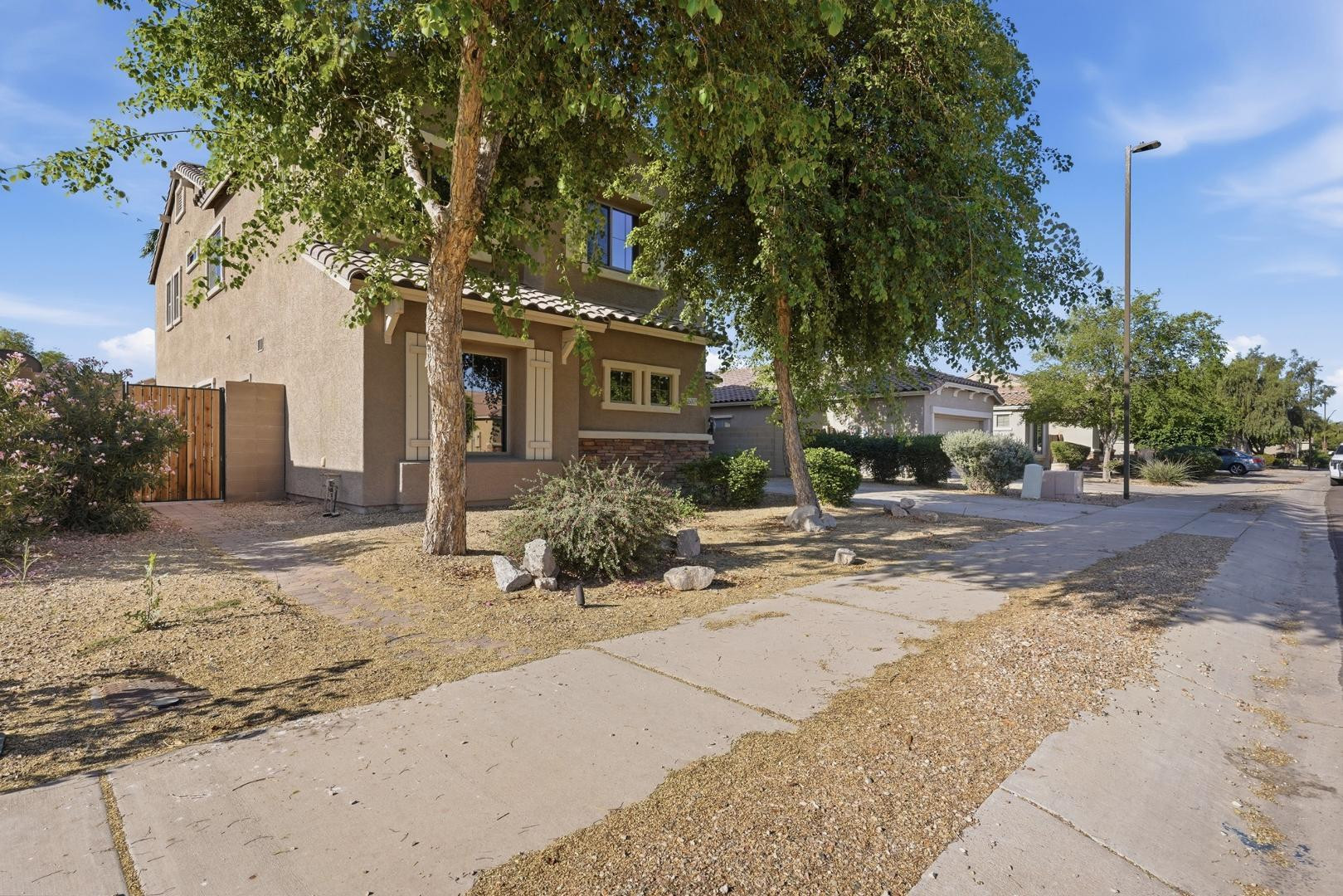 16809 W Magnolia Street