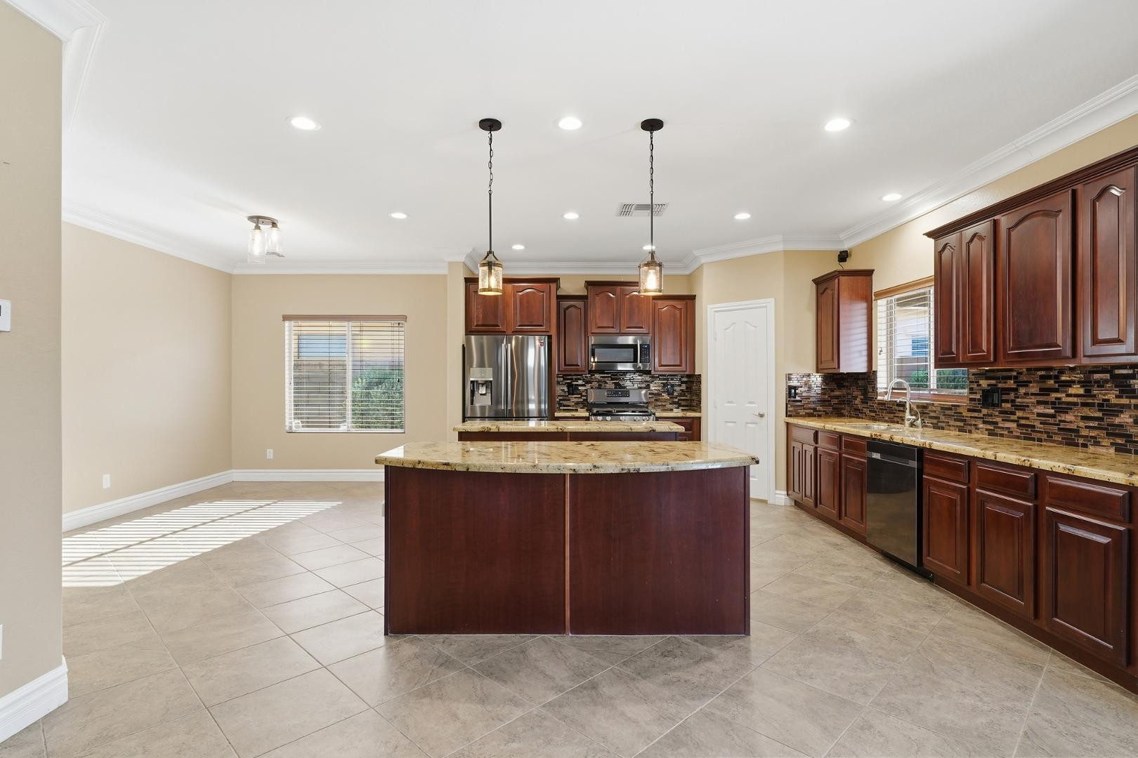 16809 W Magnolia Street