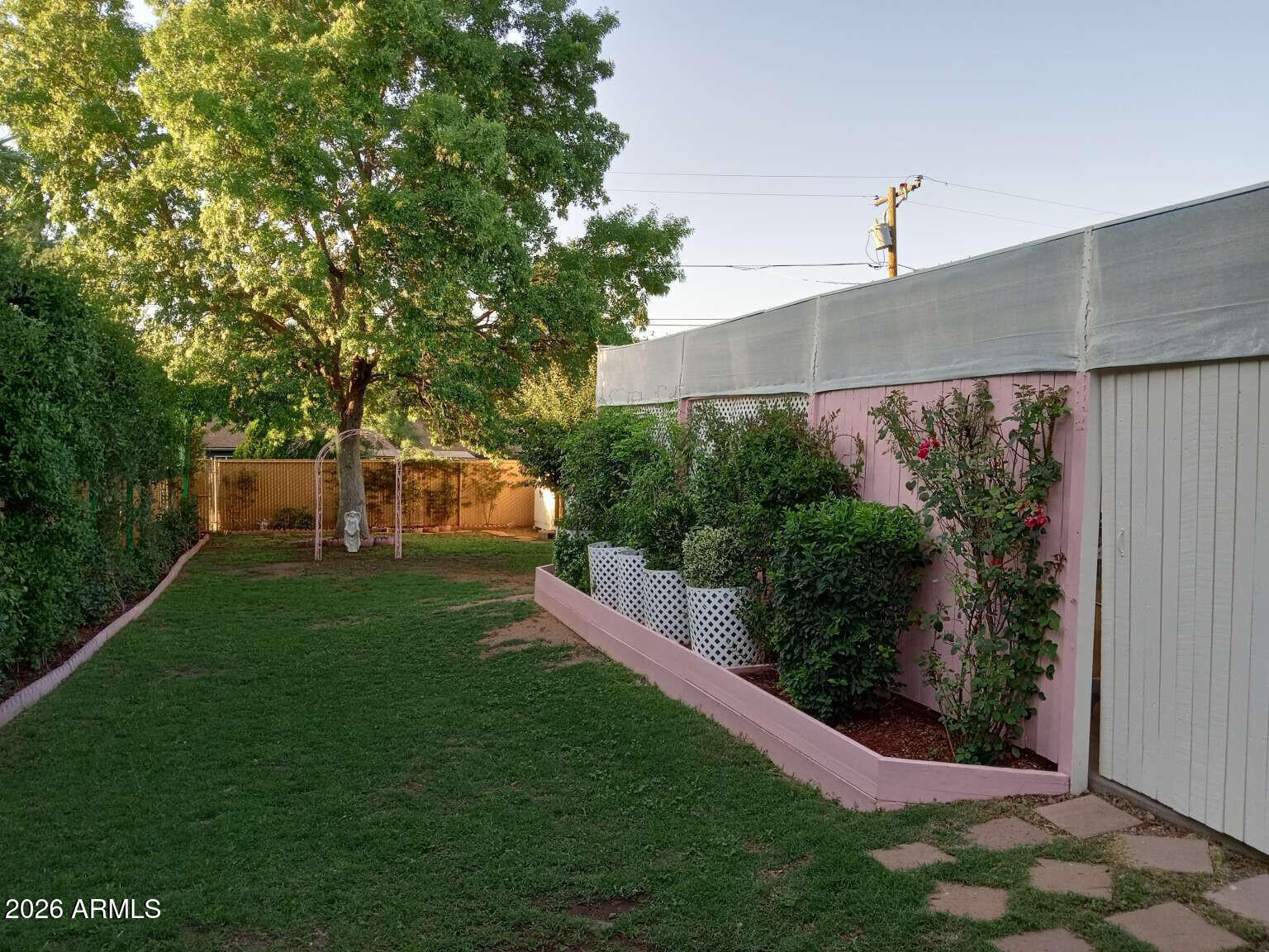 300 E PHOENIX Street