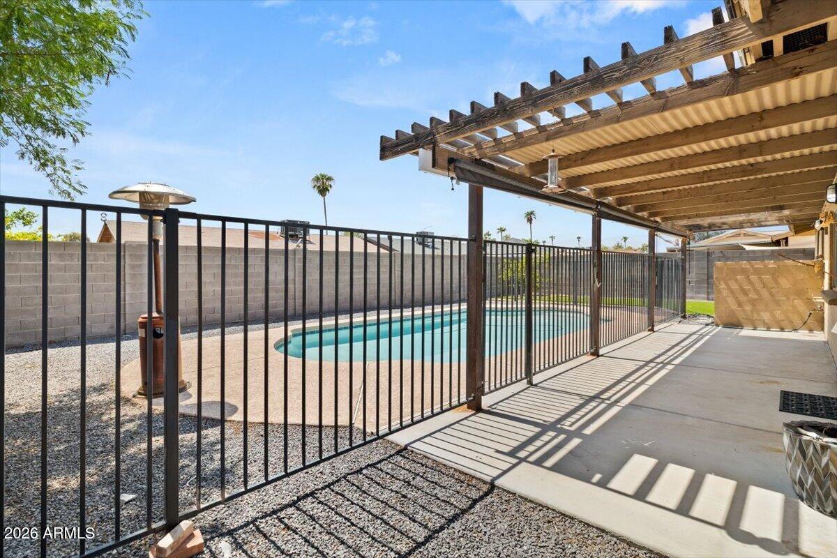 730 N SYCAMORE --
