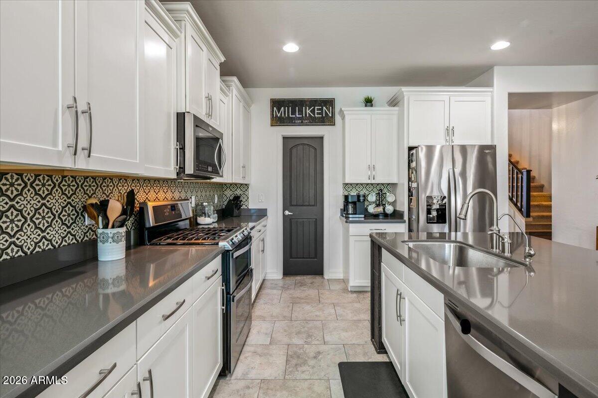 3748 W BINGHAM Drive