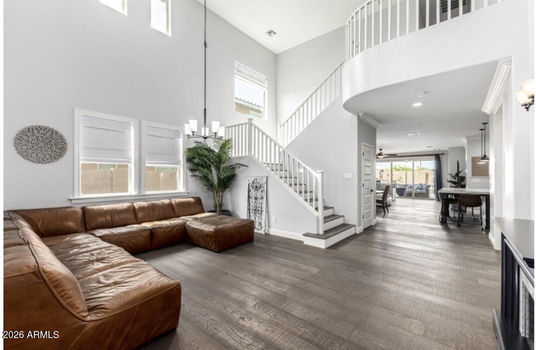 2738 E CHERRY HILL Drive