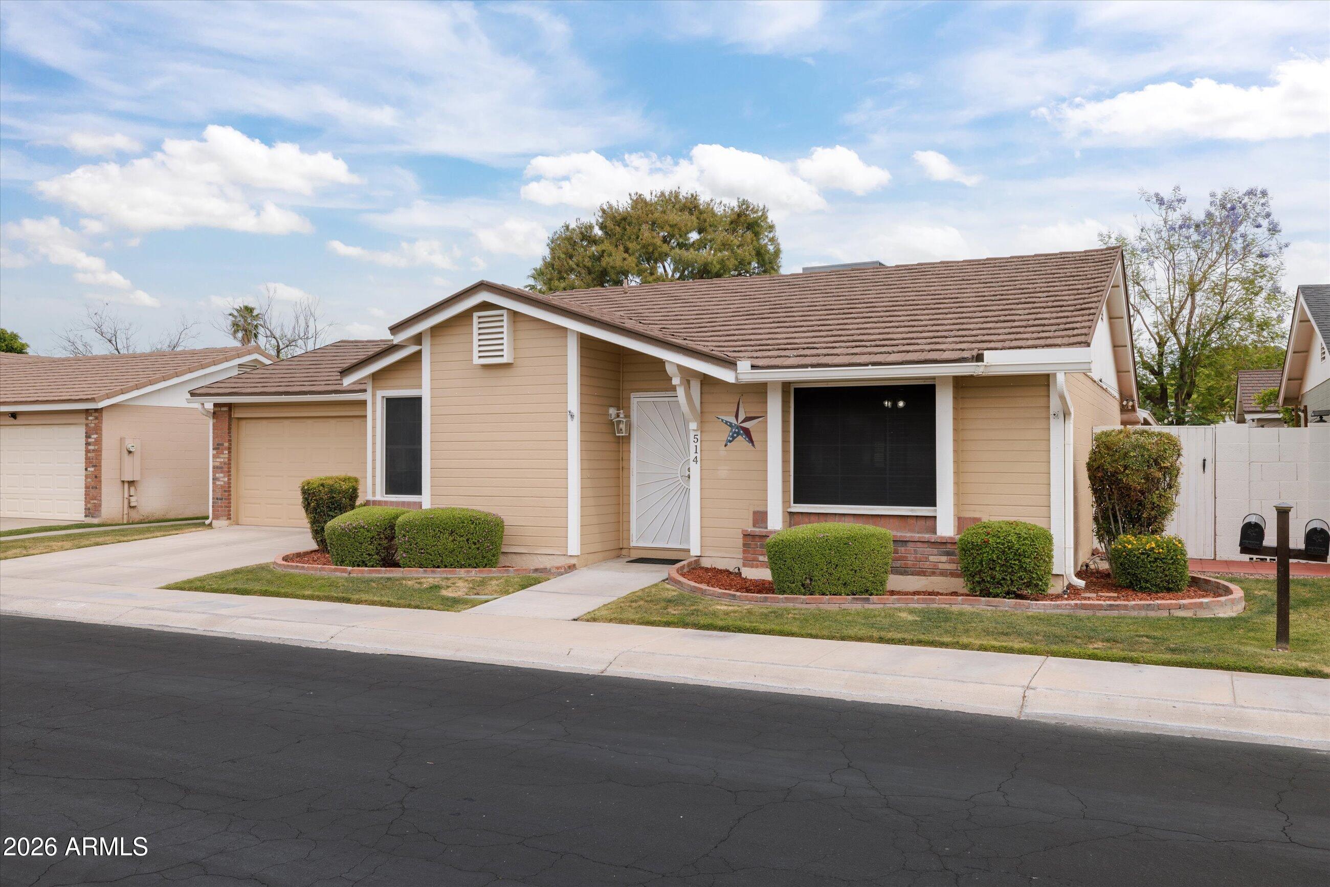 514 E ANDERSON Avenue