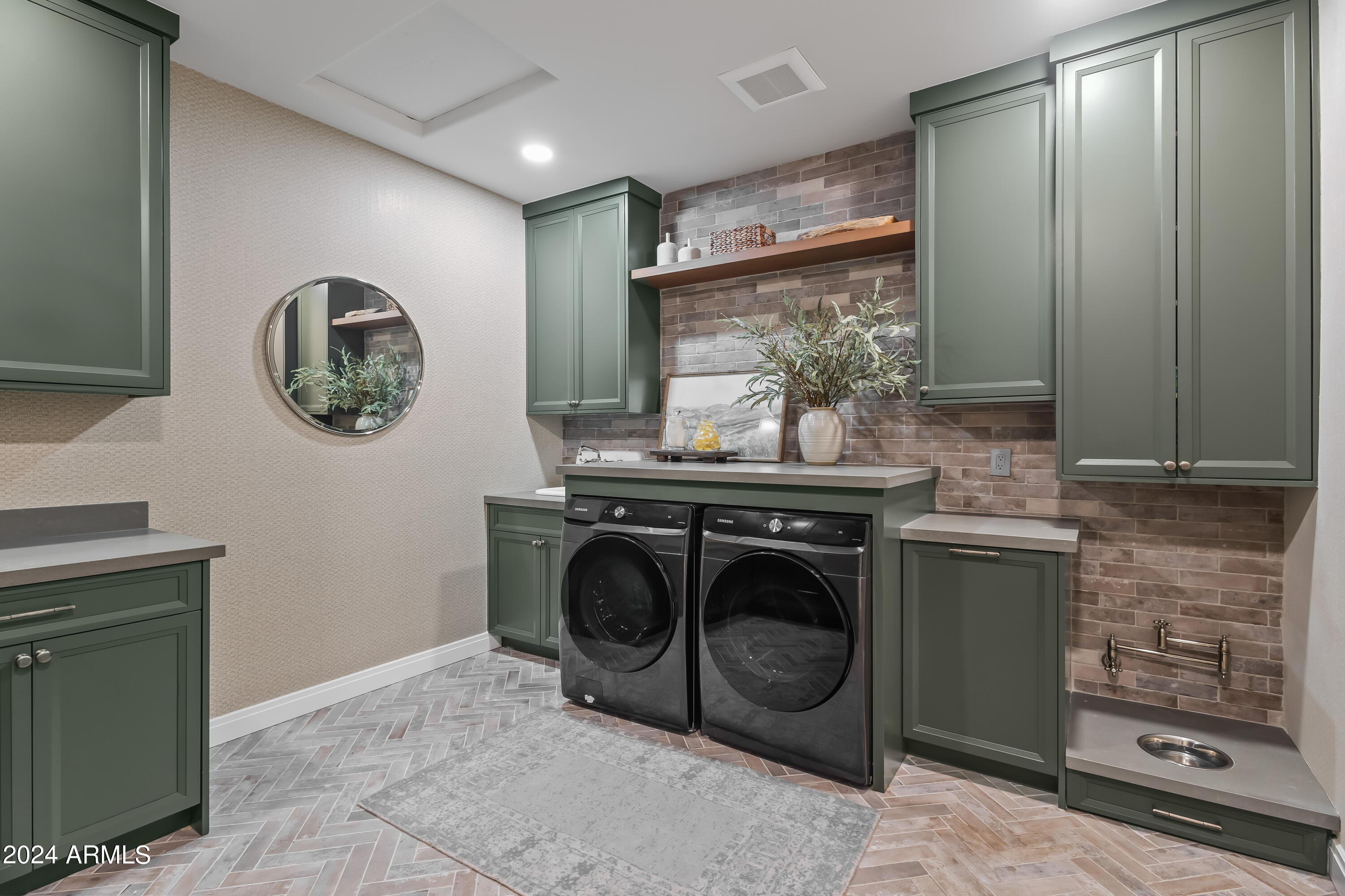 RANCHO DEL MONTE - Residential