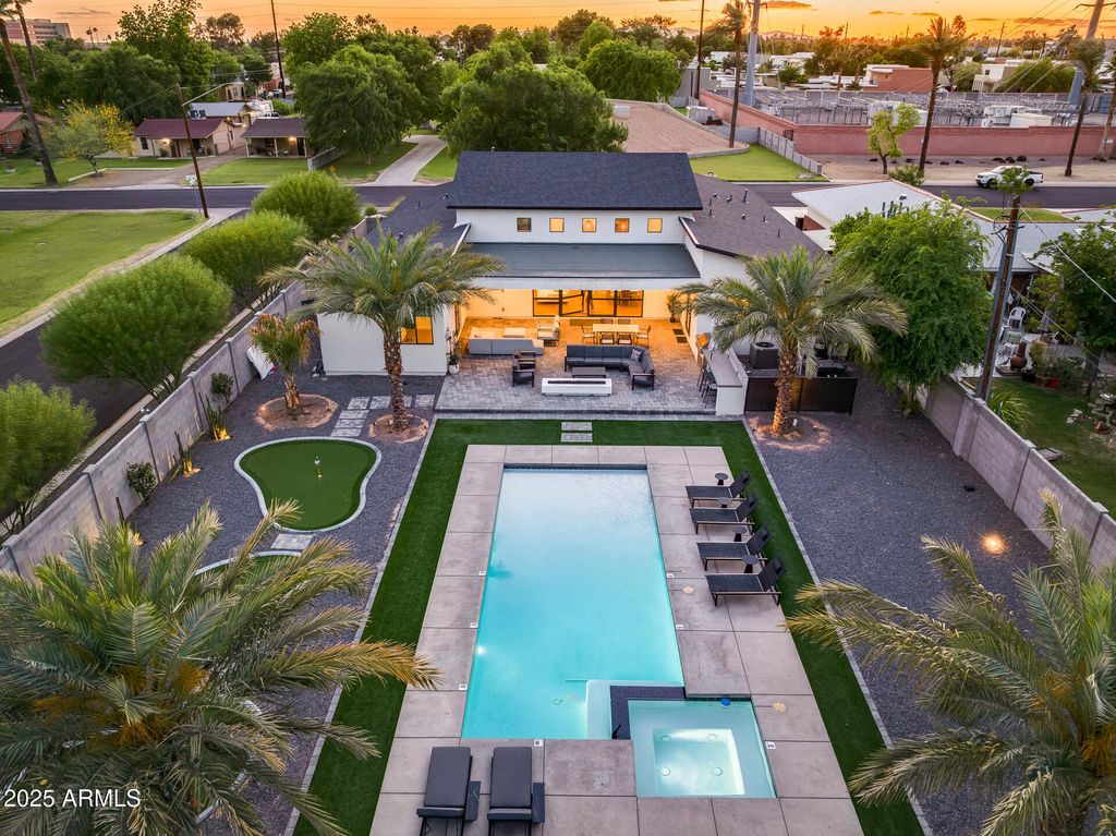 Photo of 6301 N 16th Drive, Phoenix, AZ 85015 (MLS # 6937464)